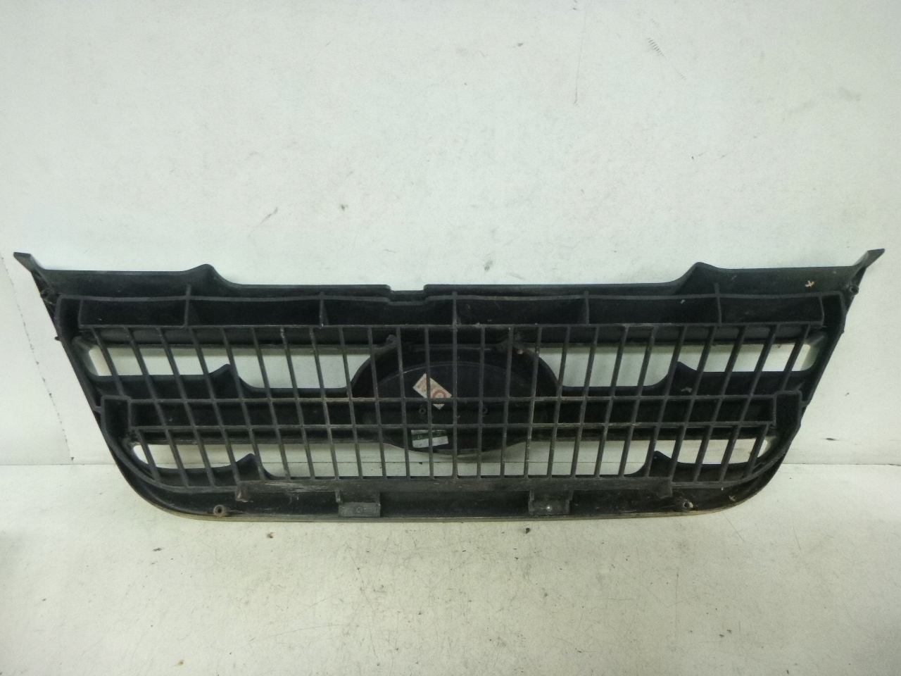 решетка радиатора Hyundai 2001r.