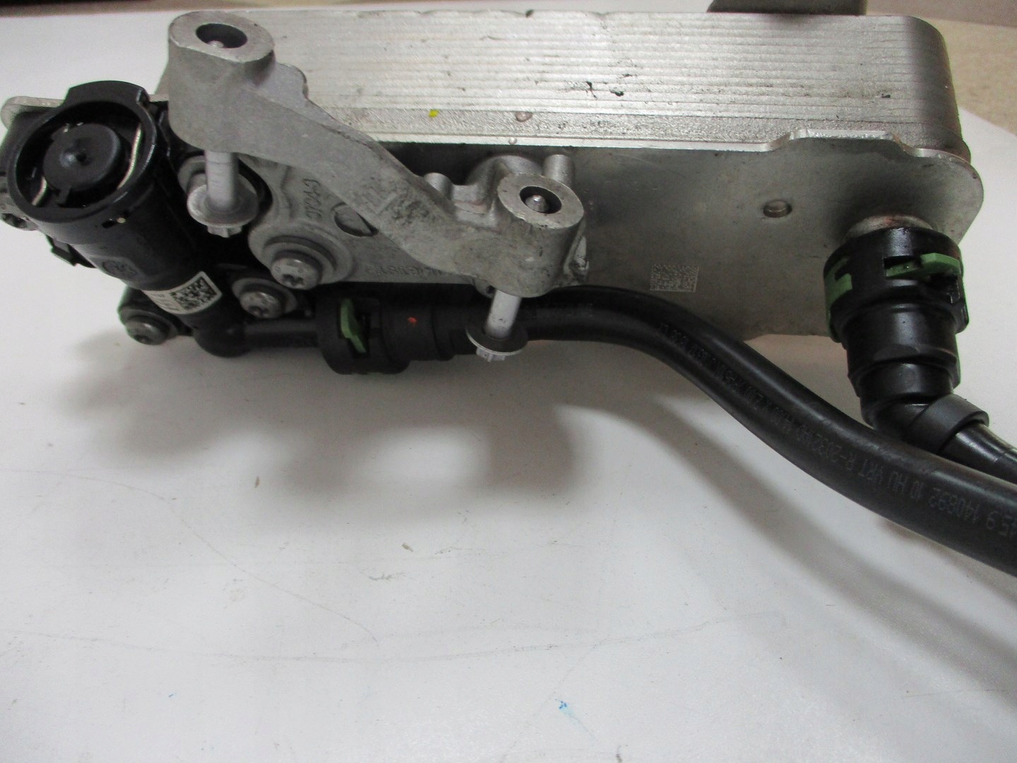 Chłodnica oleju BMW X4 F26 Producent części Inny