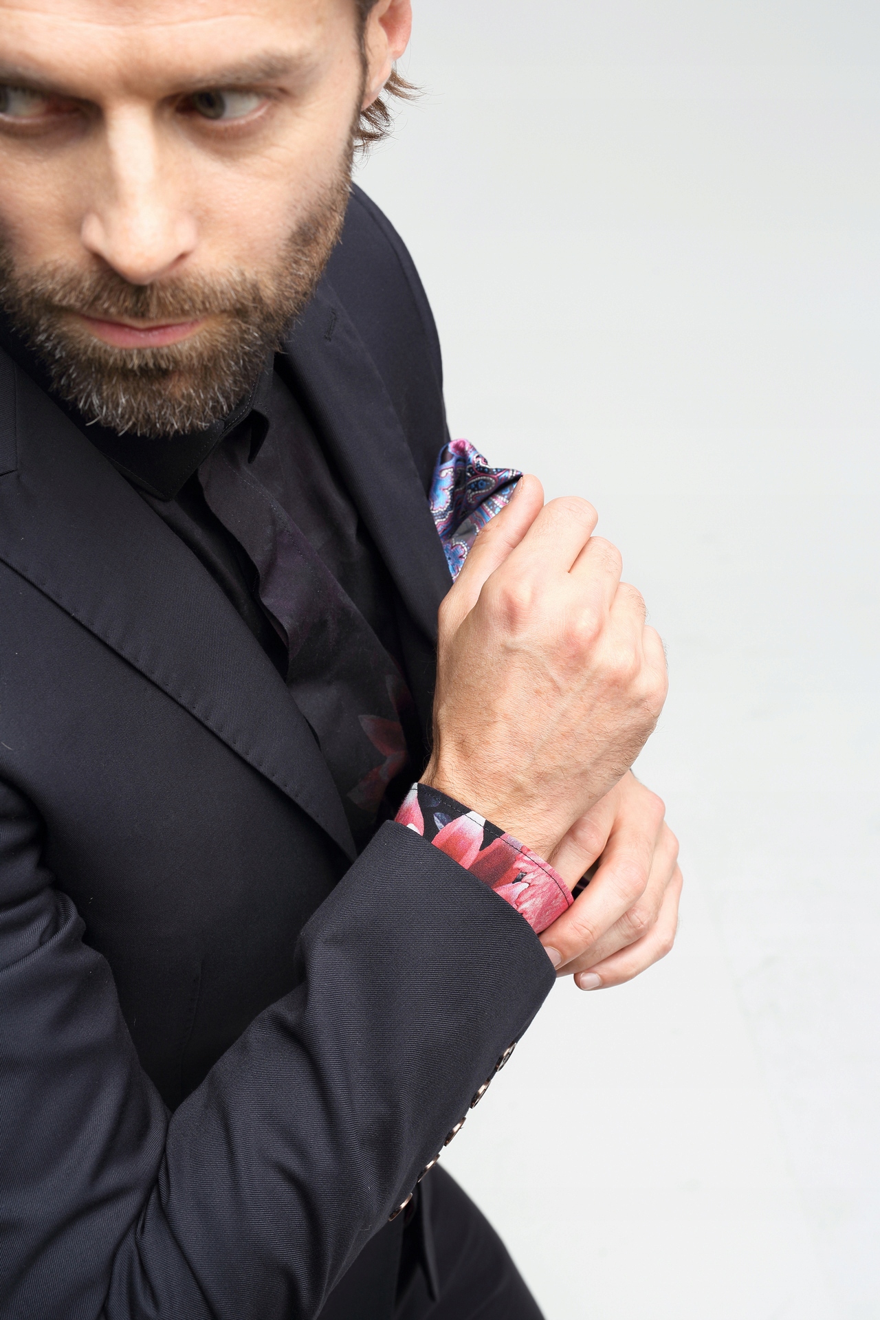 MAYKO marynarka męska,granat, wełna, roz.66/176 Wzór dominujący bez wzoru