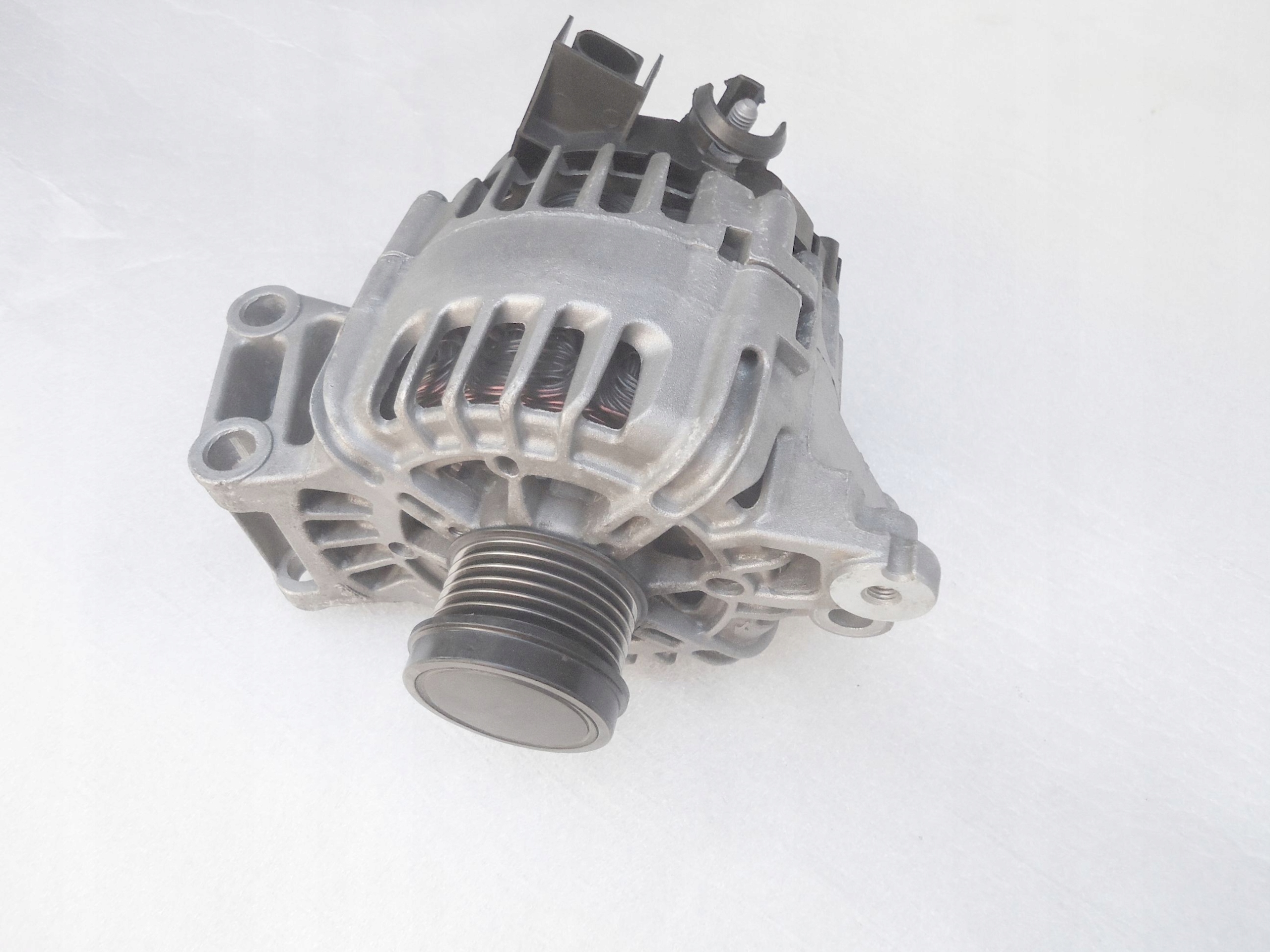 FORD MONDEO KUGA EDGE 1,5ECOBOOST ALTERNATOR