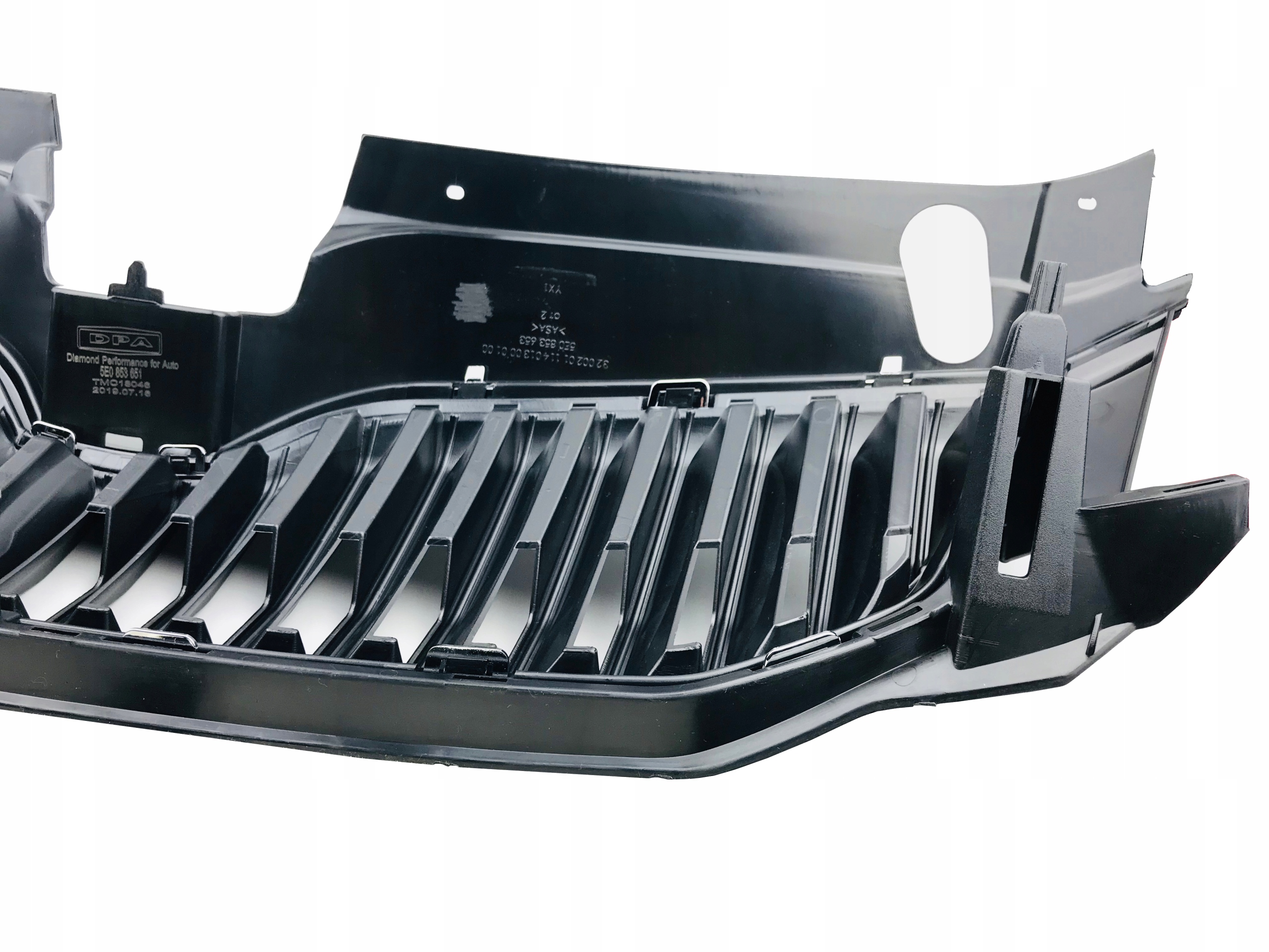 ATRAPA GRILL SKODA OCTAVIA III 2013-2017 5E0853651 Producent części DPA