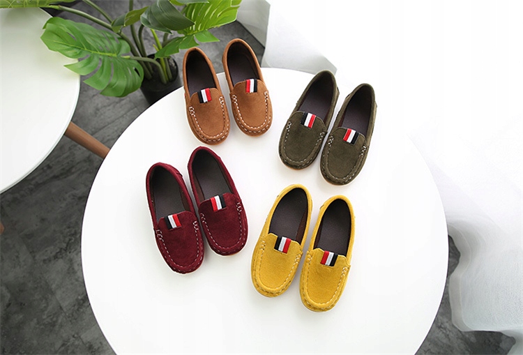 PÓŁBUTY MOKASYNY WSUWANE buty wizytowe chłopiece zamszowe 18cm Bohater brak