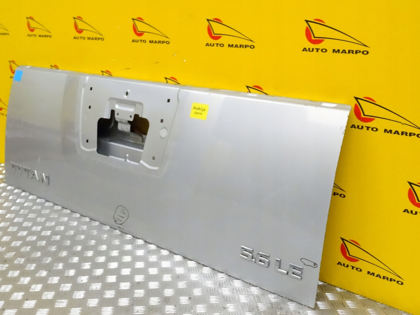 NISSAN TITAN 2003-2015 KLAPA TYŁ TYLNA BURTA Typ samochodu 4x4/SUV Samochody osobowe