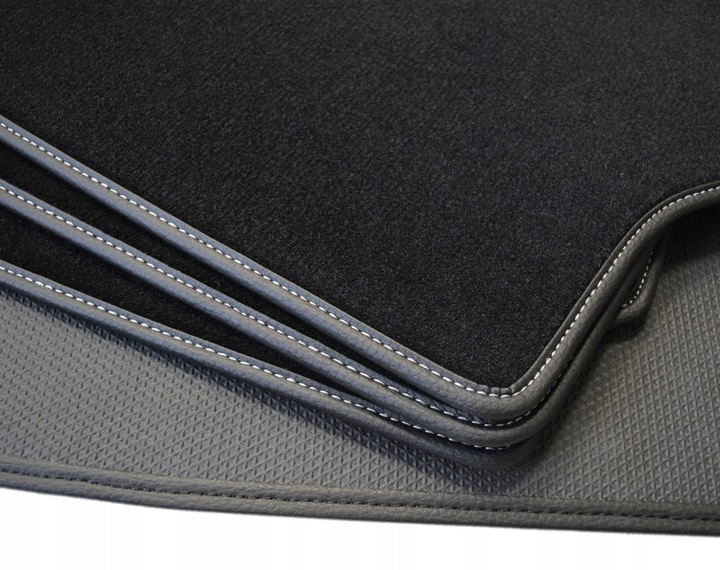 BMW 5 серии E60 / E61 03-09r + липучки коврики Gold