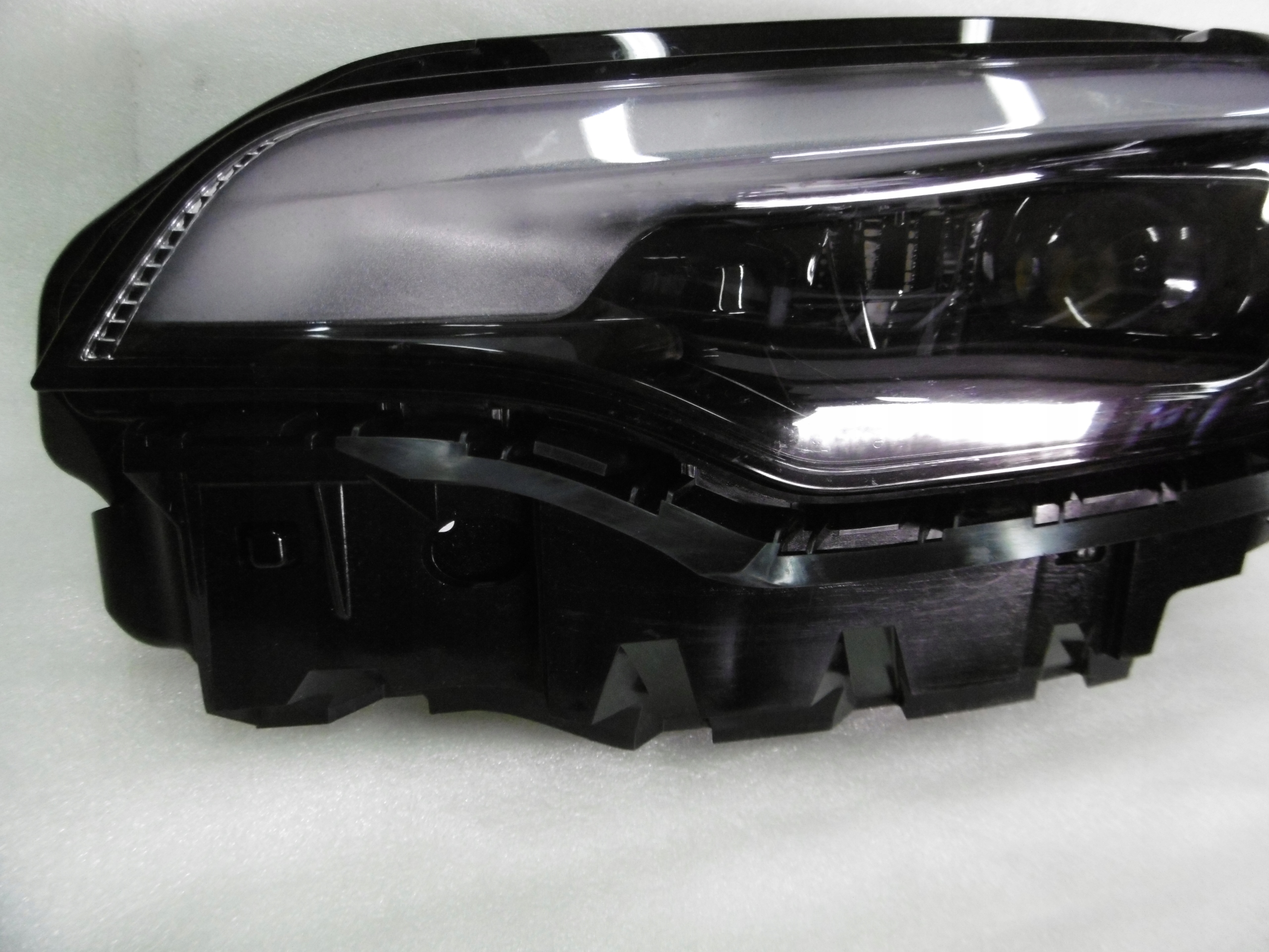 JEEP CHEROKEE 18r - lampa przednia lewa FULL LED Strona zabudowy lewa