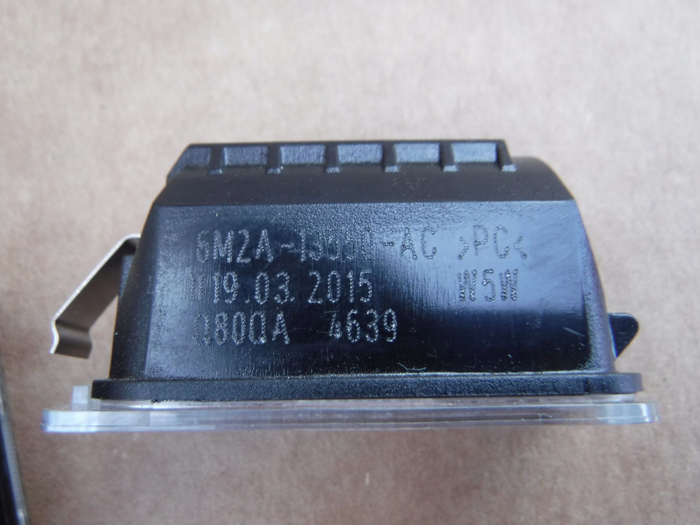 LAMPKA PODŚWIETLENIA TABLICY FORD FIESTA MK7 S-MAX Producent części Ford OE