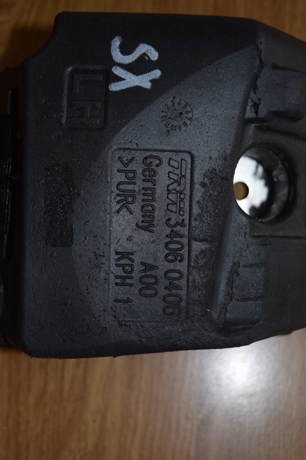 PAS BEZPIECZENSTWA Z NAPINACZE LEWY TYL VOLVO XC60 Part number 34060406