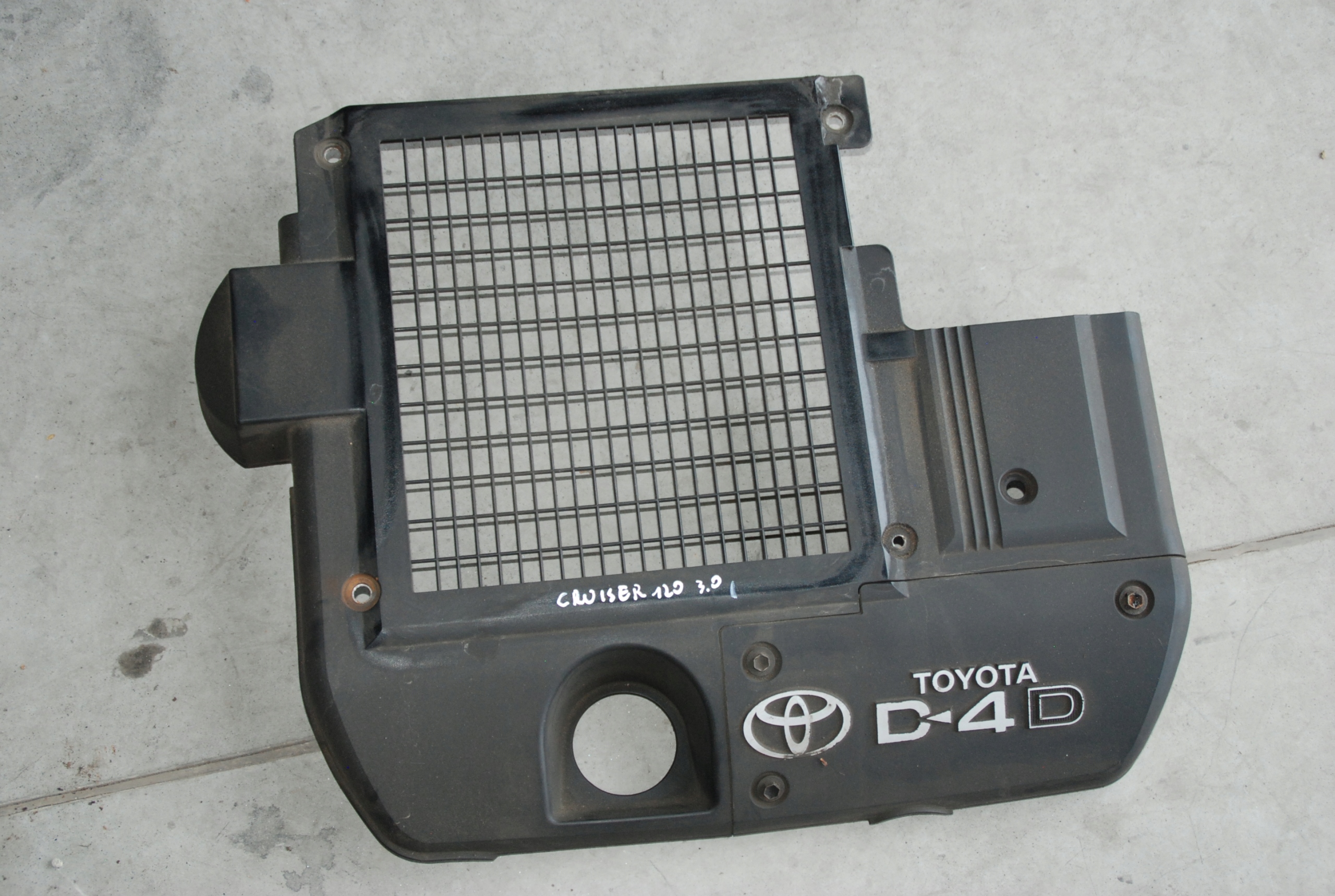 TOYOTA LAND CRUISER 120 3,0 КРЫШКА ДВИГАТЕЛЯ ЗАЩИТА