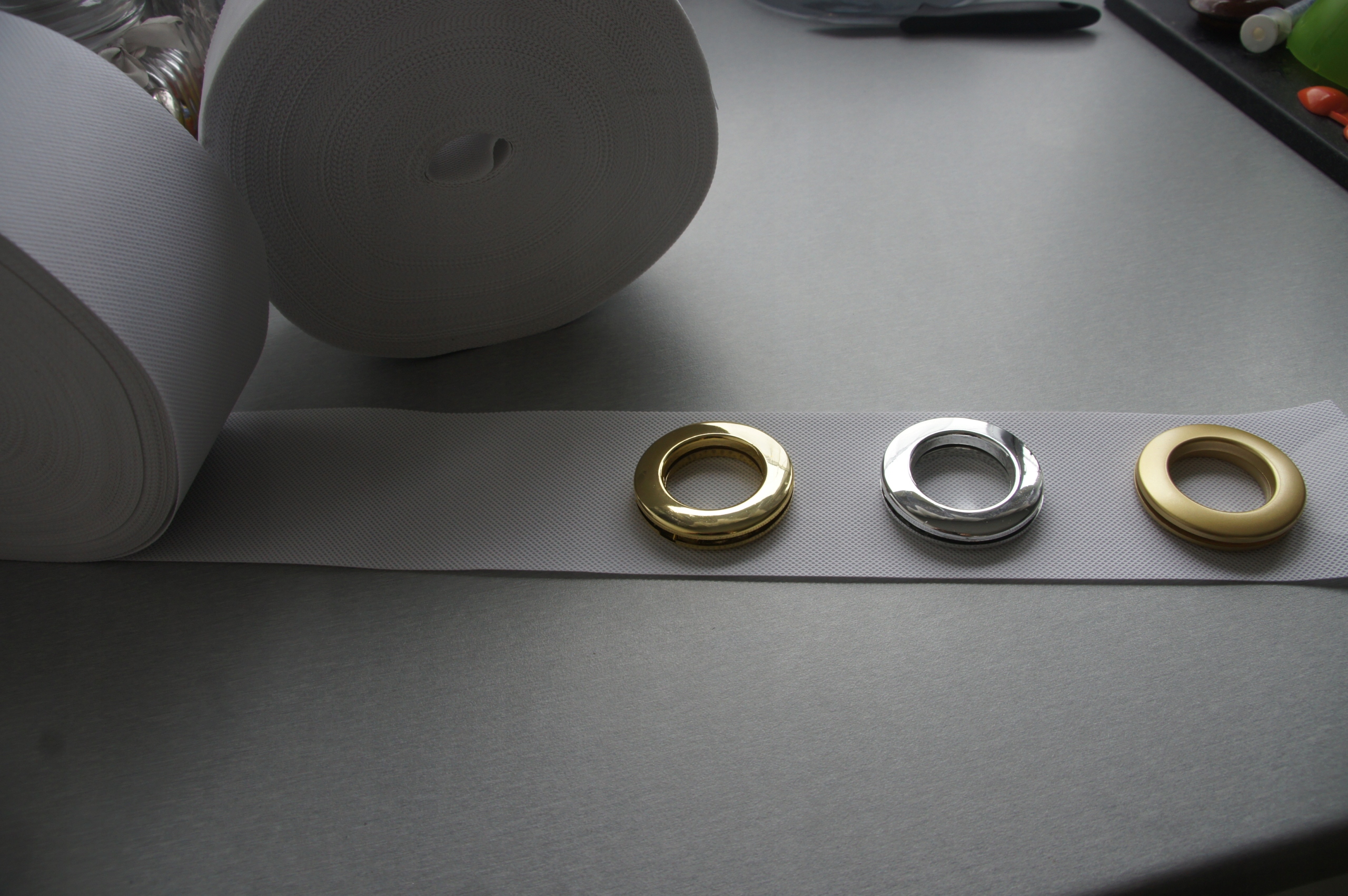 

Taśma Usztywniąjąca Do Przelotek Biała 10