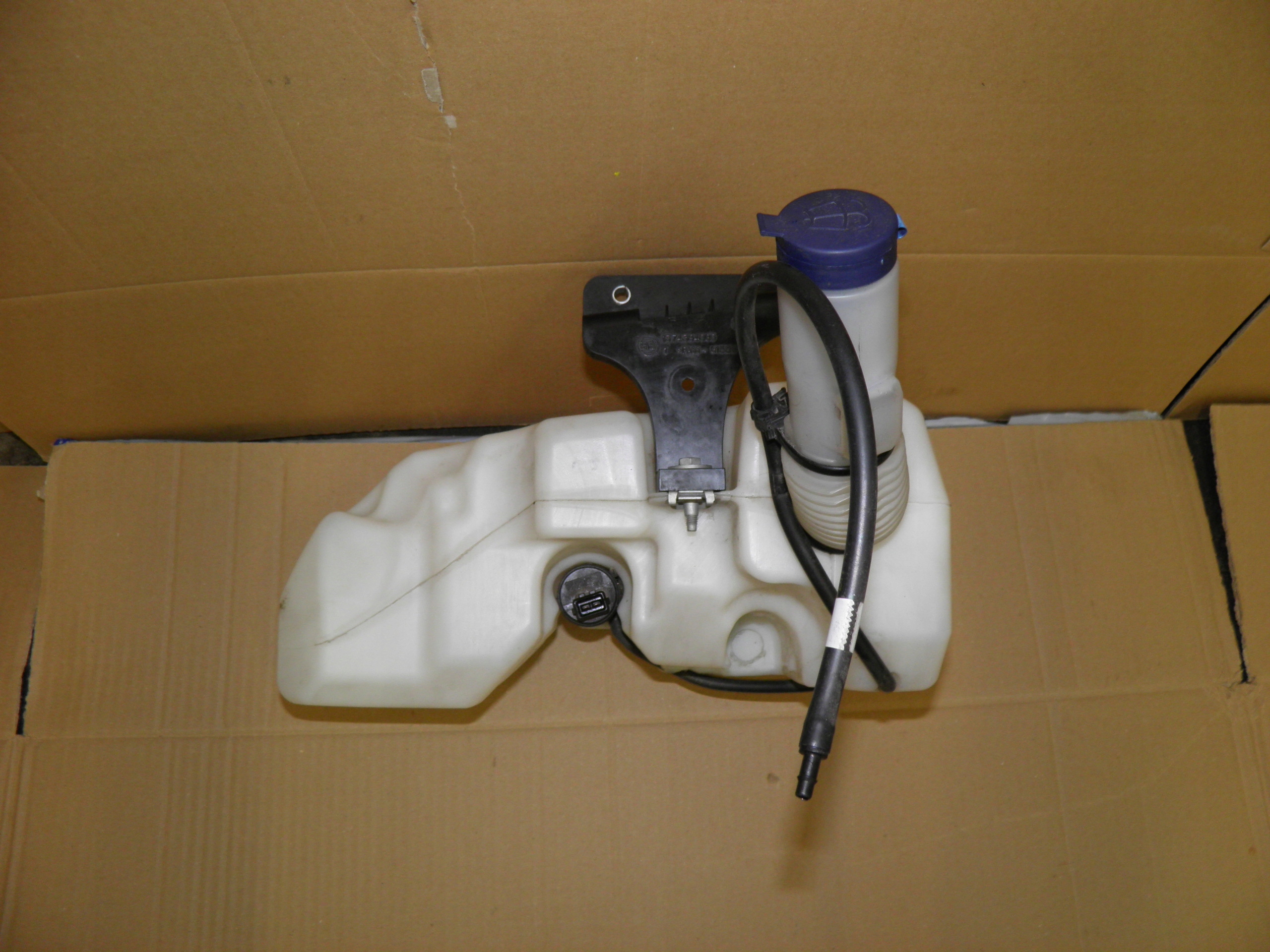DUCATO BOXER JUMPER LIFT 14- BEHÄLTER SPRITZDÜSE
