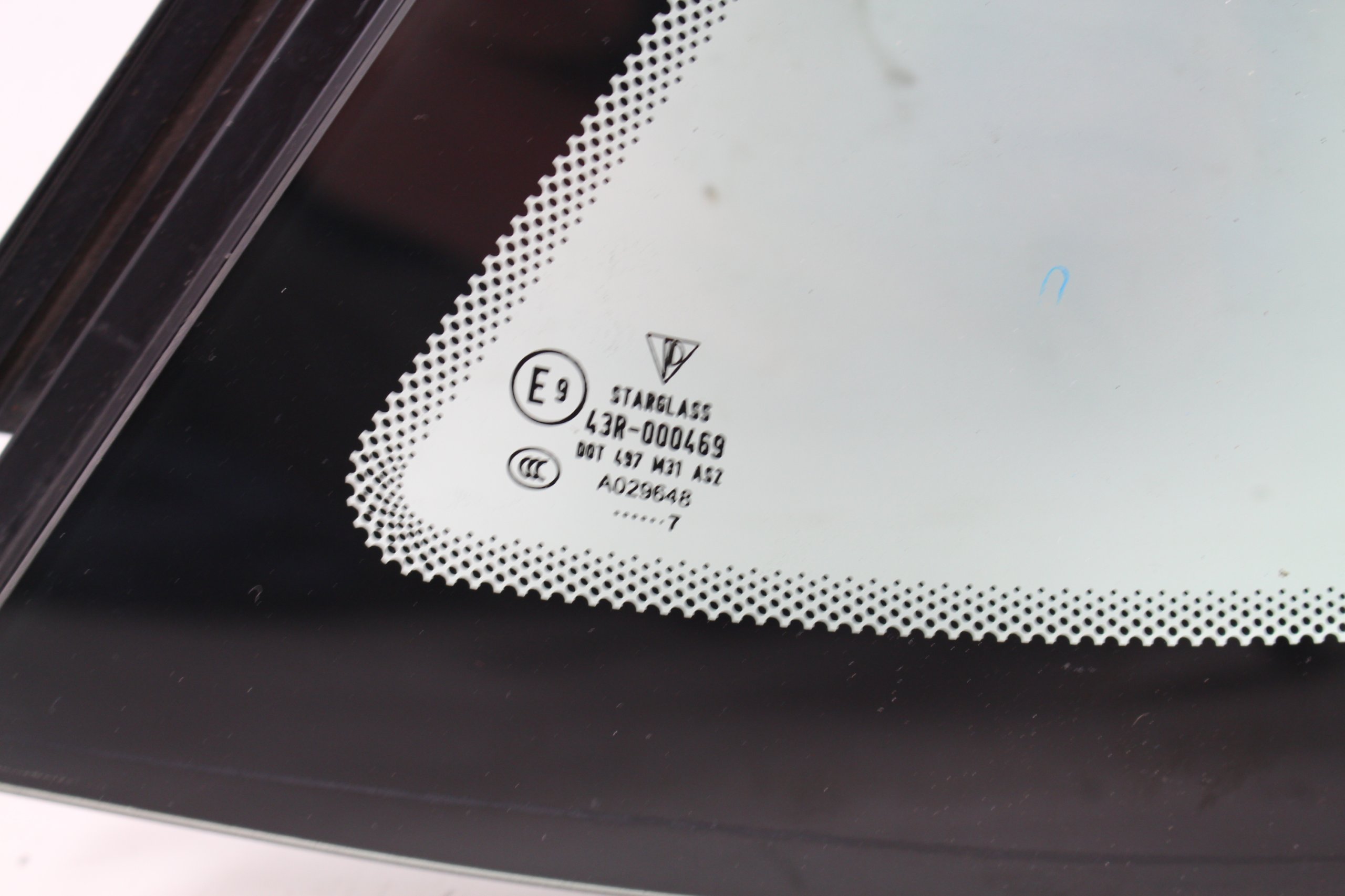 SZYBA LEWA TYŁ KAROSERYJNA PORSCHE 987 CAYMAN Producent części Porsche OE