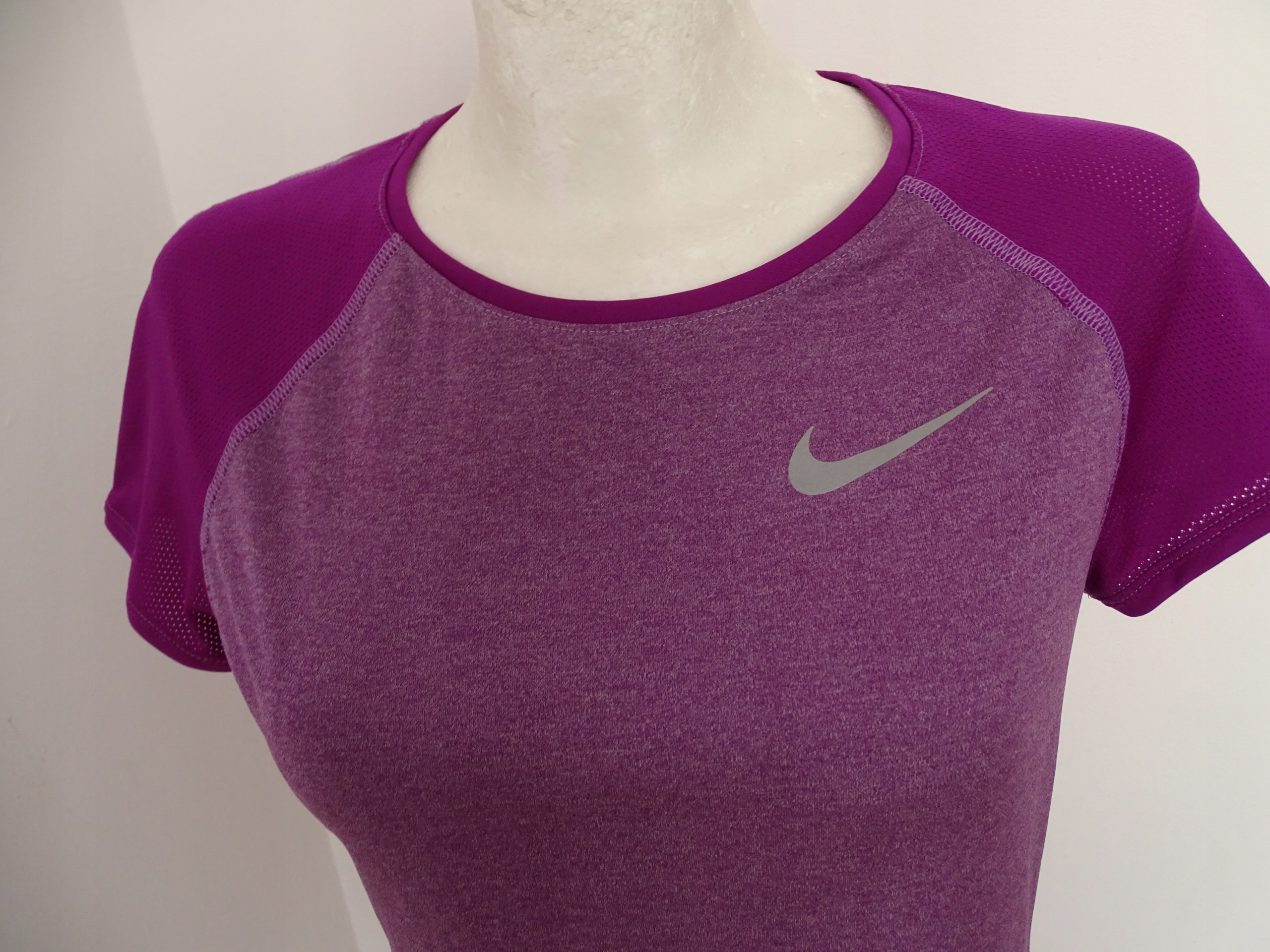 NIKE FIT KOSZULKA Z KRÓTKIM RĘKAWEM 156-166 CM XL Kod producenta 826215822790