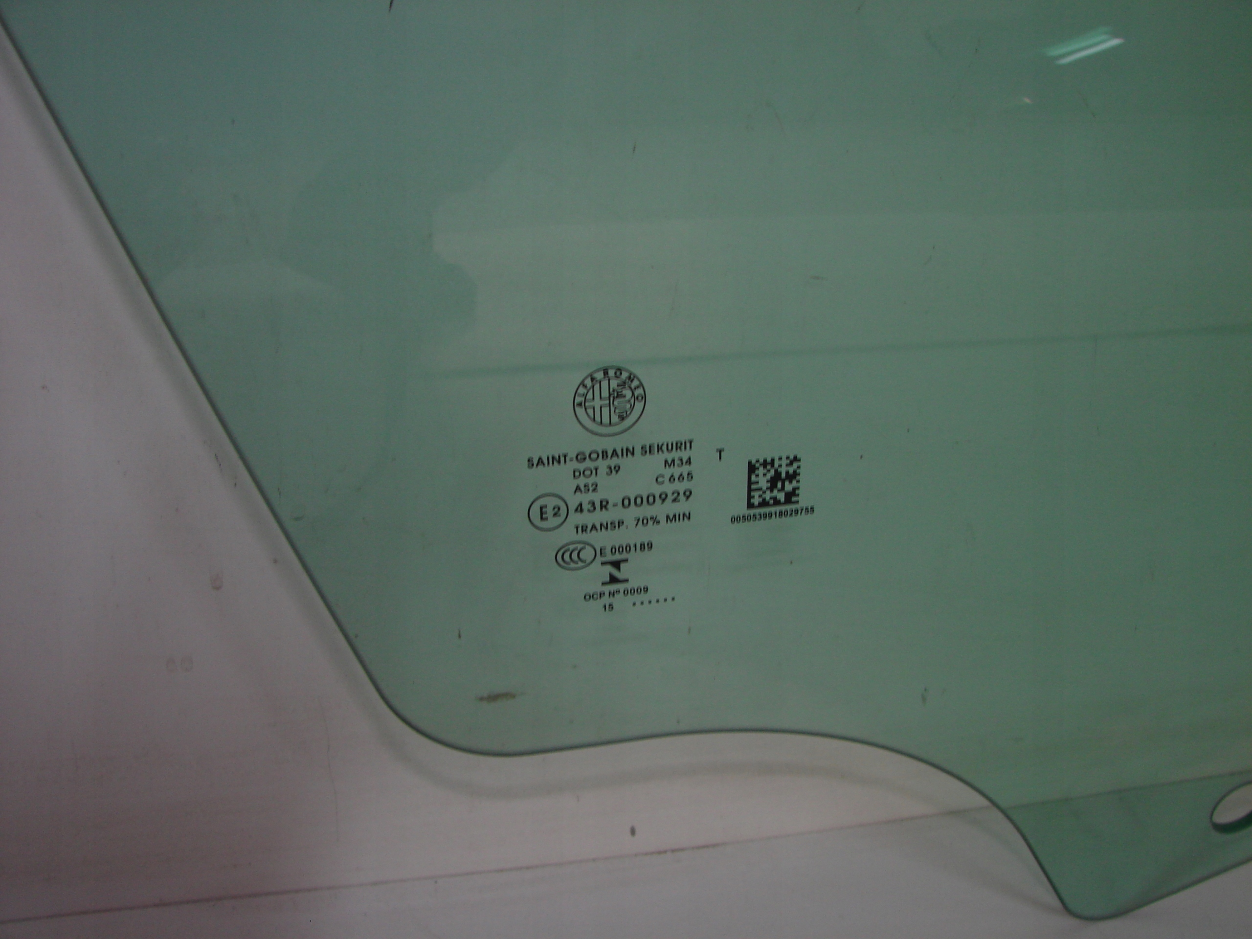 43R-000929 - Стекло переднее правое ALFA ROMEO STELVIO 16-