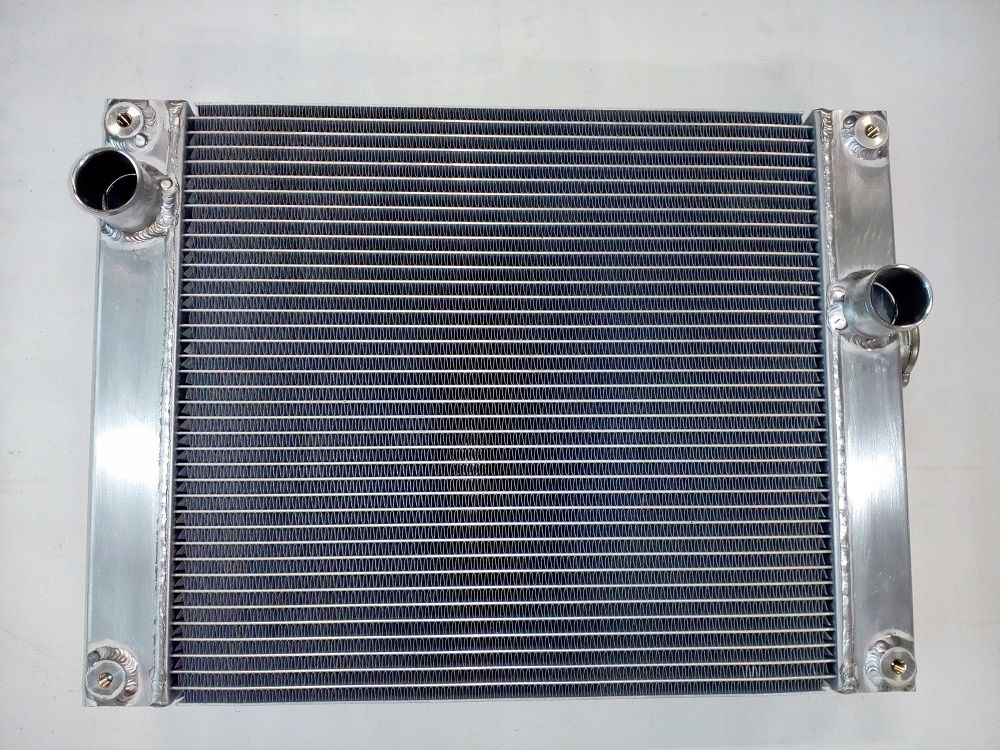 1234556ie7kr6ke5e56e56 - Радиатор водяного охлаждения Hyundai 70L7-A, 45 DS7-E