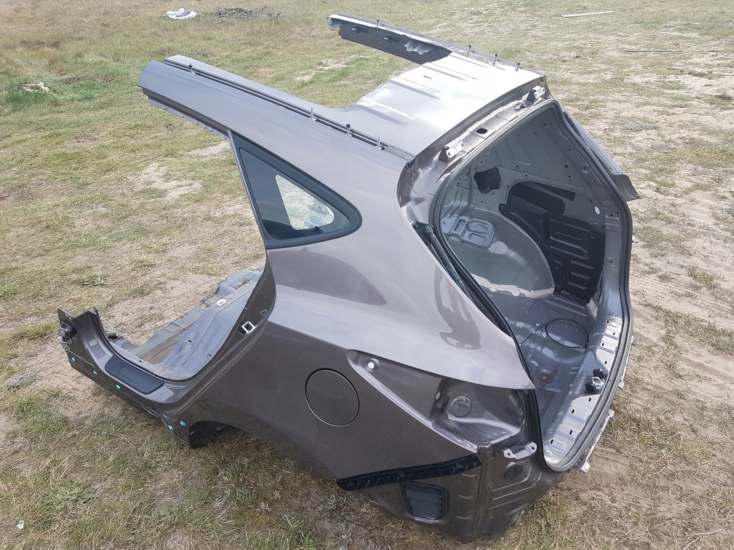 TYLNY LEWY BŁOTNIK ĆWIARTKA HYUNDAI IX35 2010 2015