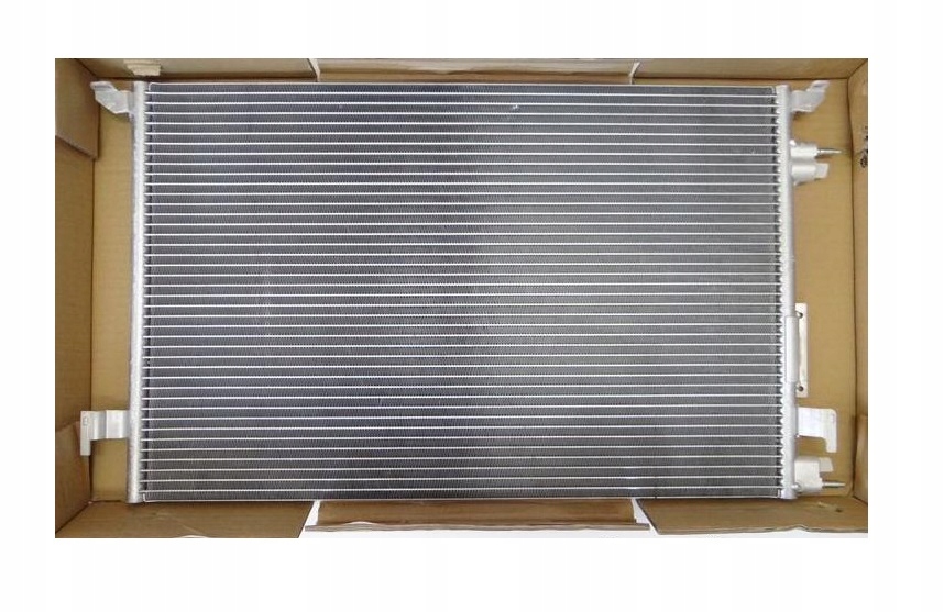 037-016-0013 - РАДИАТОР КОНДИЦИОНЕРА OPEL SIGNUM VECTRA C BENZ.