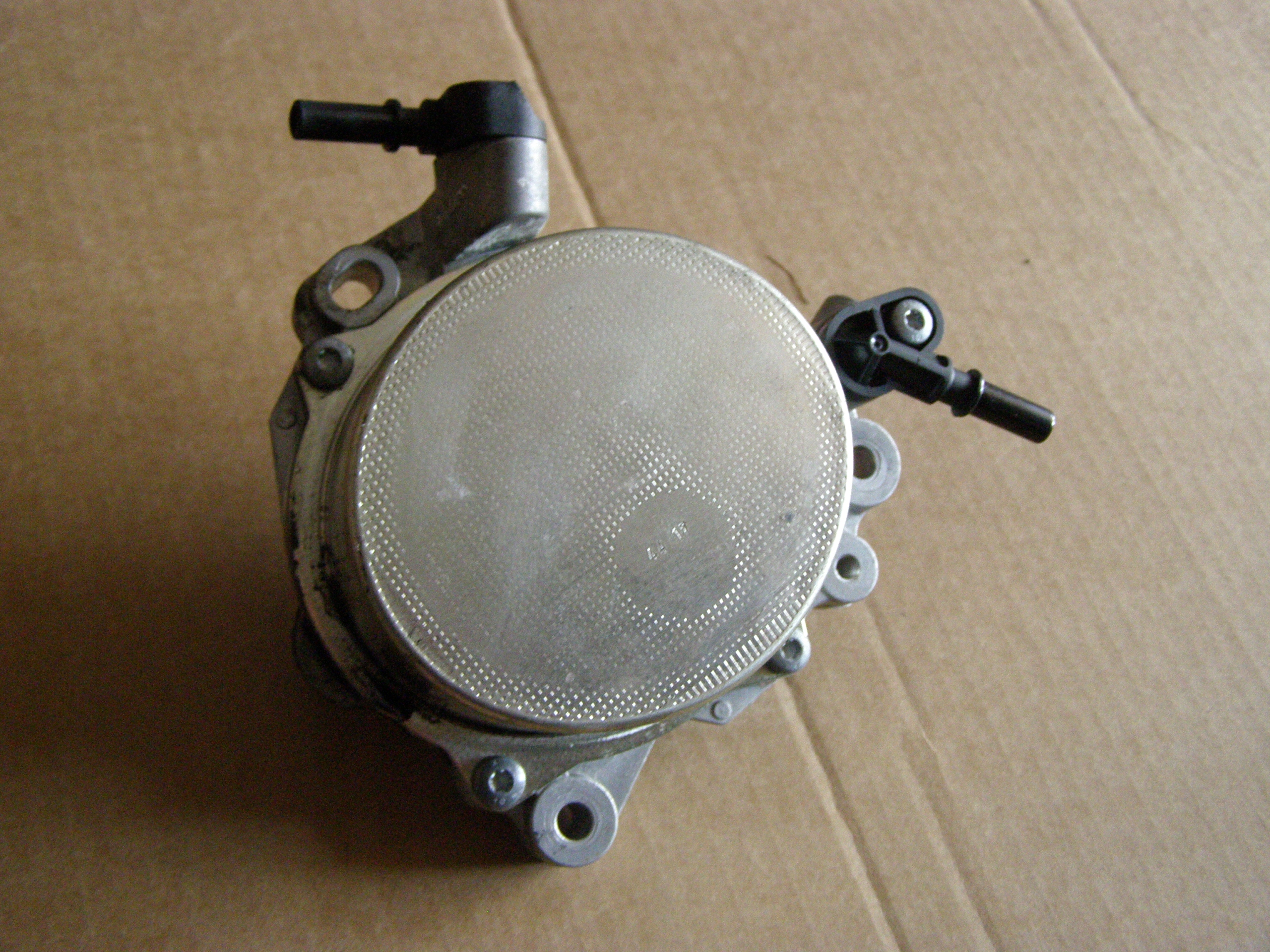 55205443 - ВАКУУМНИЙ НАСОС BOXER JUMPER 2.0 2017-DW 10