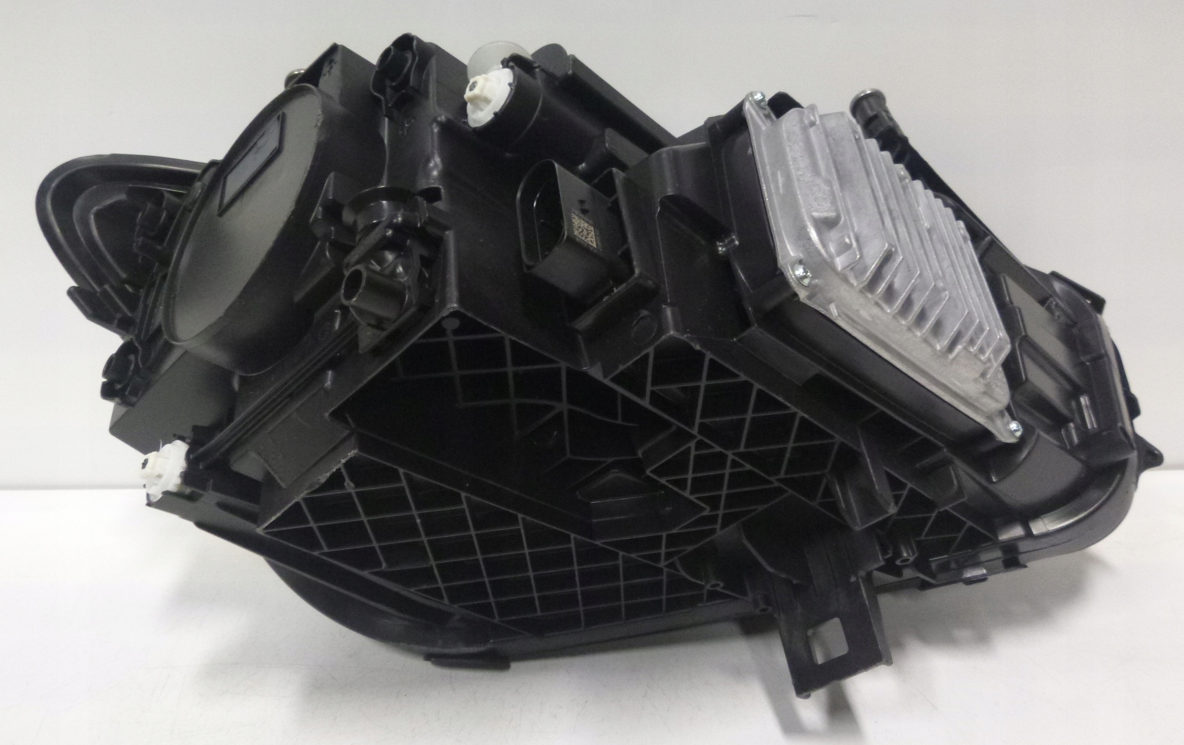 MERCEDES B KLASA W247 LAMPY PRZEDNIE PRZÓD Rodzaj świateł mijania Tradycyjne / halogenowe