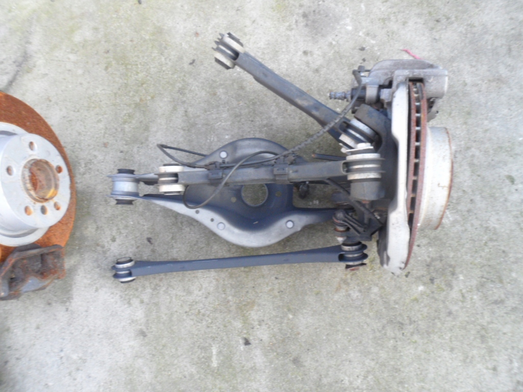 ZAWIESZENIE TYL KPL STRONA PRAWA F30 F31 F20 F21