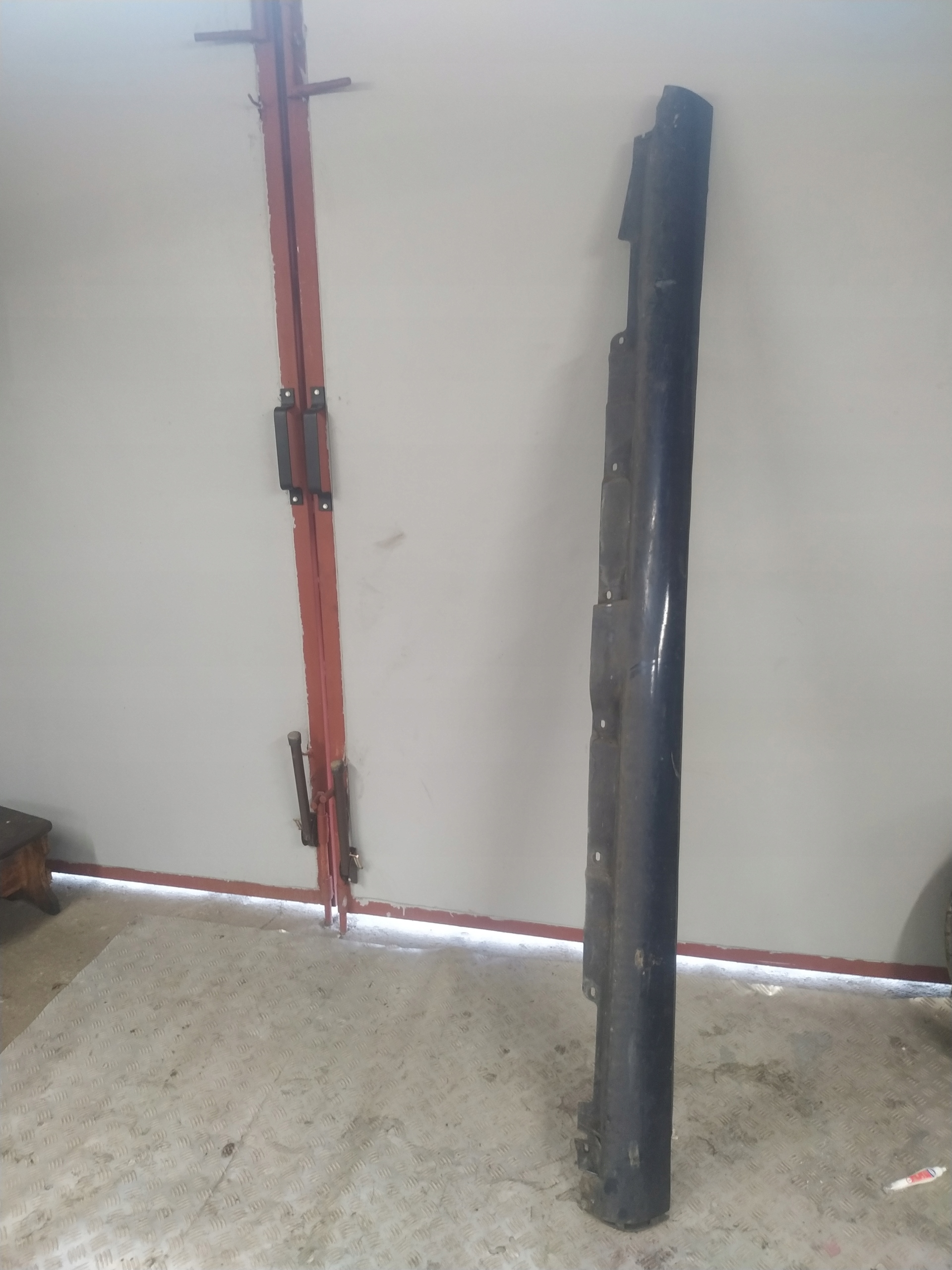 NAKŁADKA PROGU PRAWA TOYOTA AVENSIS T25 LIFT KOMBI