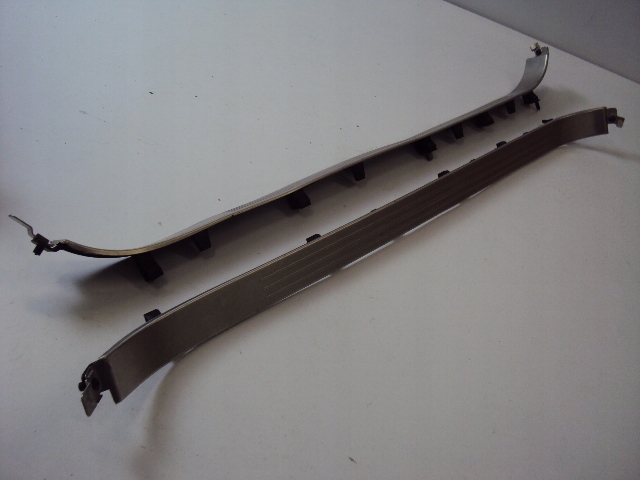 LISTWY PROGOWE BENTLEY CONTINENTAL GT Producent części Bentley OE