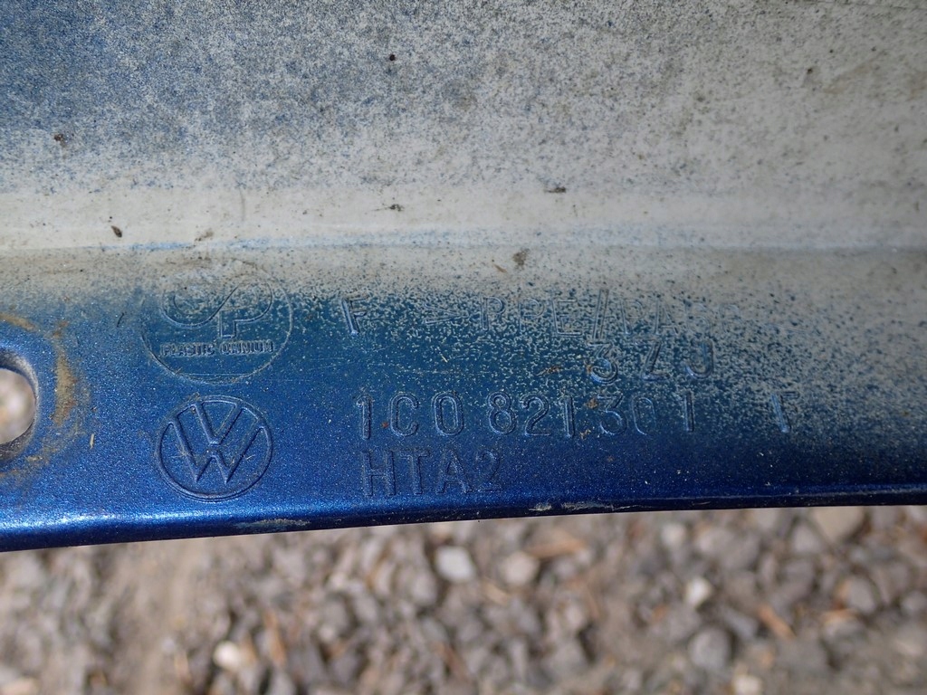 sárvédö bal far hátsó VW BEETLE 1C0821301 98-04R