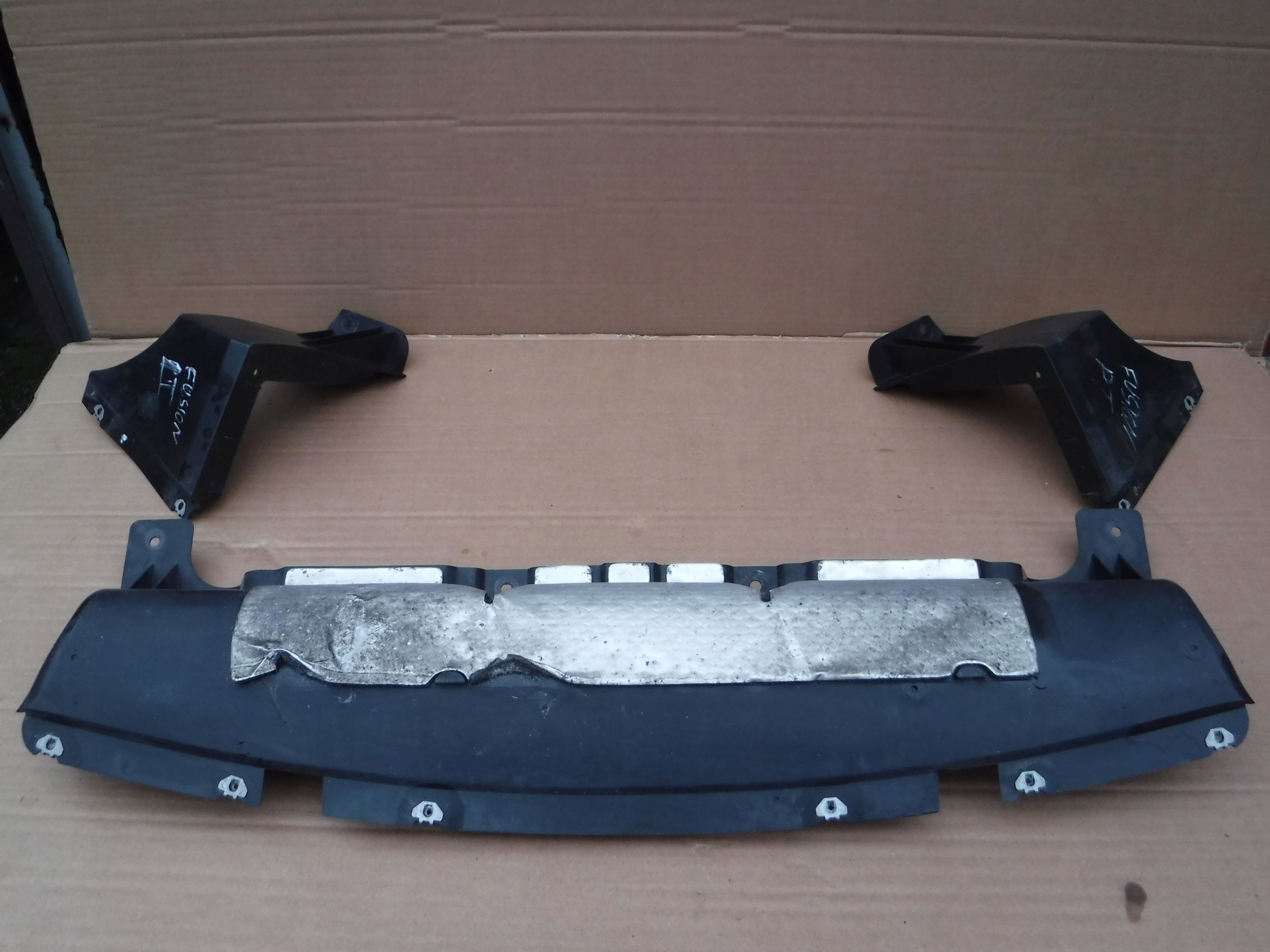 ЗАЩИТА ЗАДНЕГО БАМПЕРА FORD FUSION USA LIFT