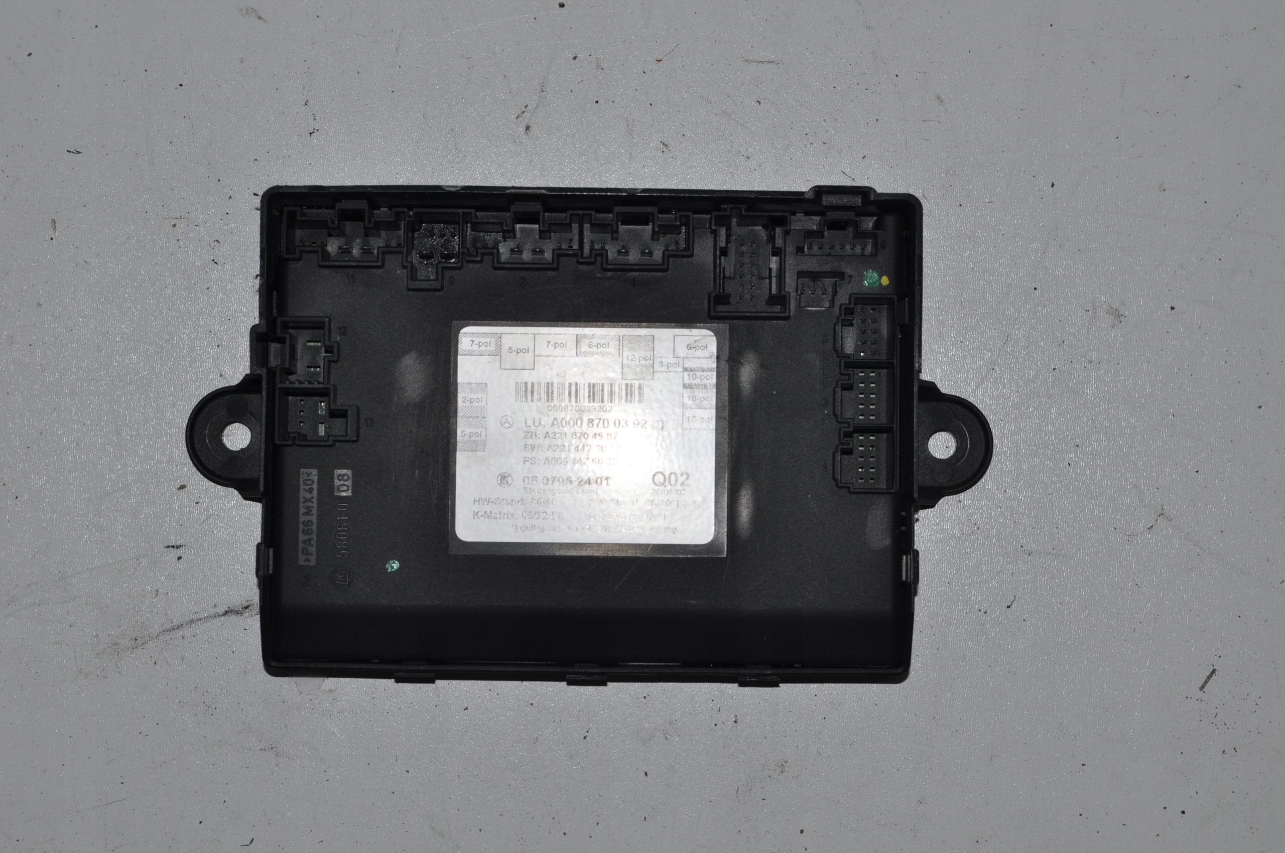 MERCEDES W221 MODUŁ DRZWI LEWY TYŁ A2218704587