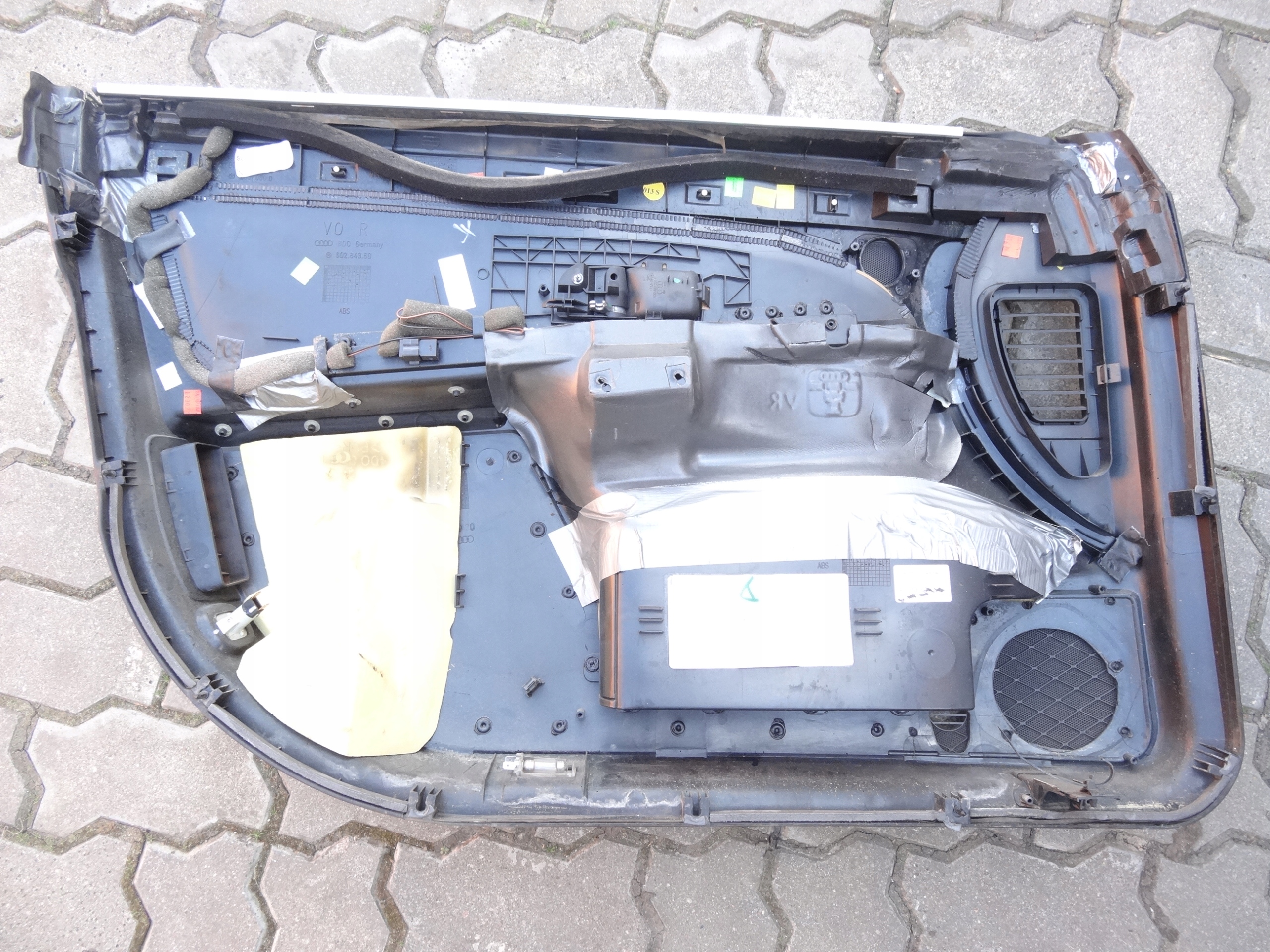 Audi A8 D2 94-02 ролета Двери