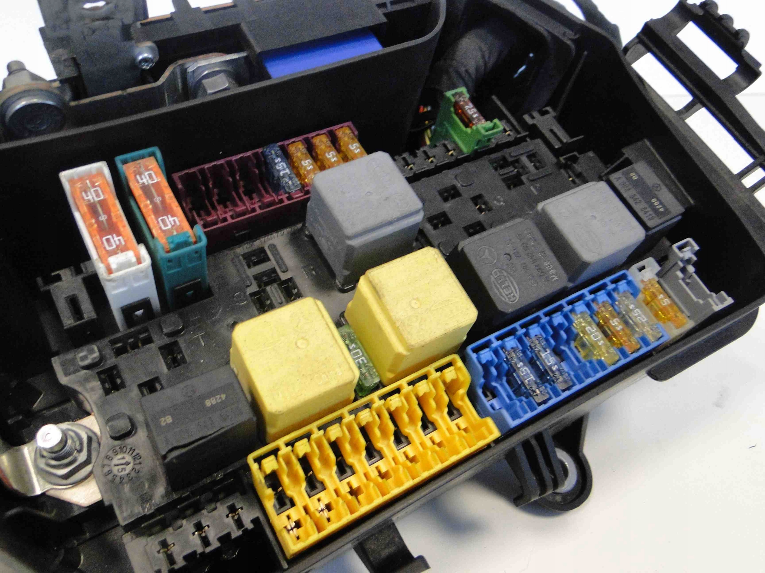 MERCEDES B KLASA W 246 SKRZYNKA PUSZKA BEZPIECZNIK Typ samochodu Samochody osobowe