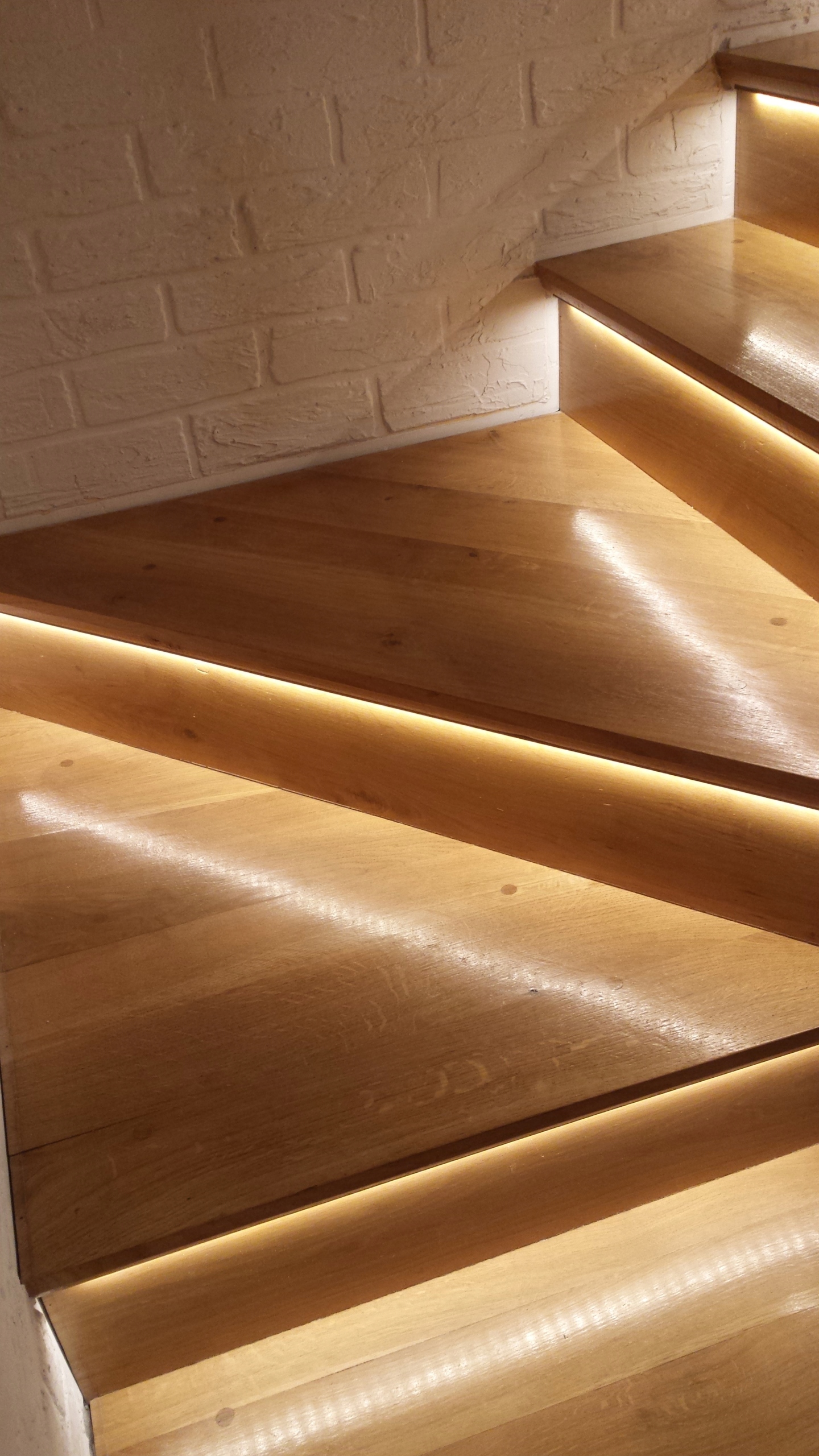 oprawa LED do kuchni wpuszczana pod szafki - 120cm Wysokość produktu 0.93 cm