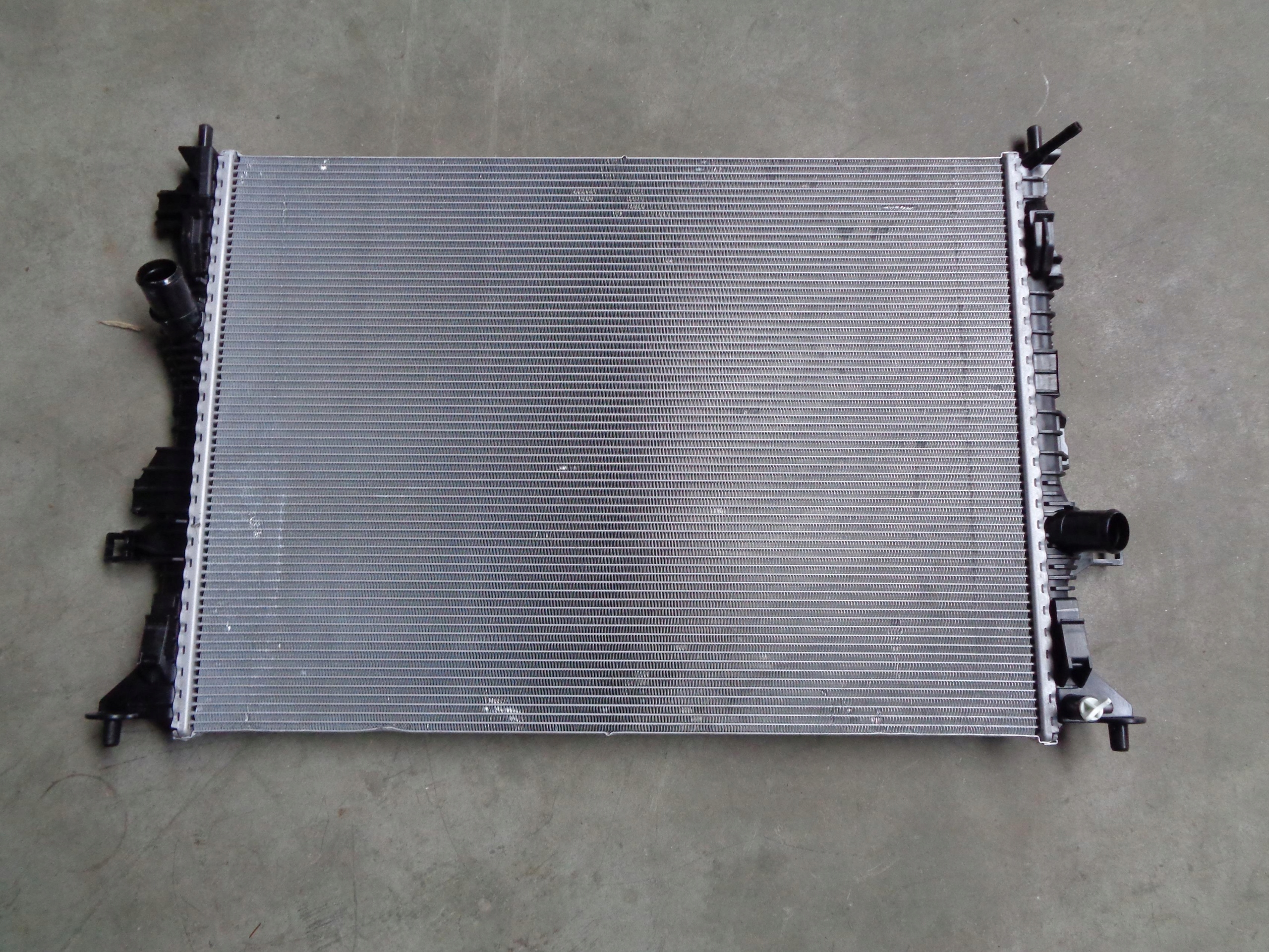 FORD FOCUS Mk4 РАДИАТОР ВОДЫ ОРИГИНАЛ !!