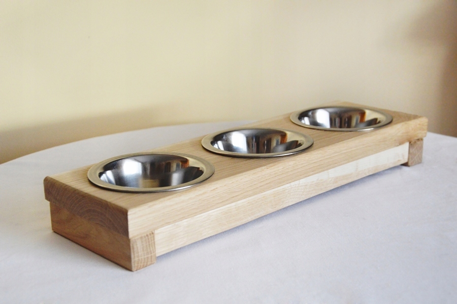 

Stojak na miski dla psa lub kota z drewna dębowego