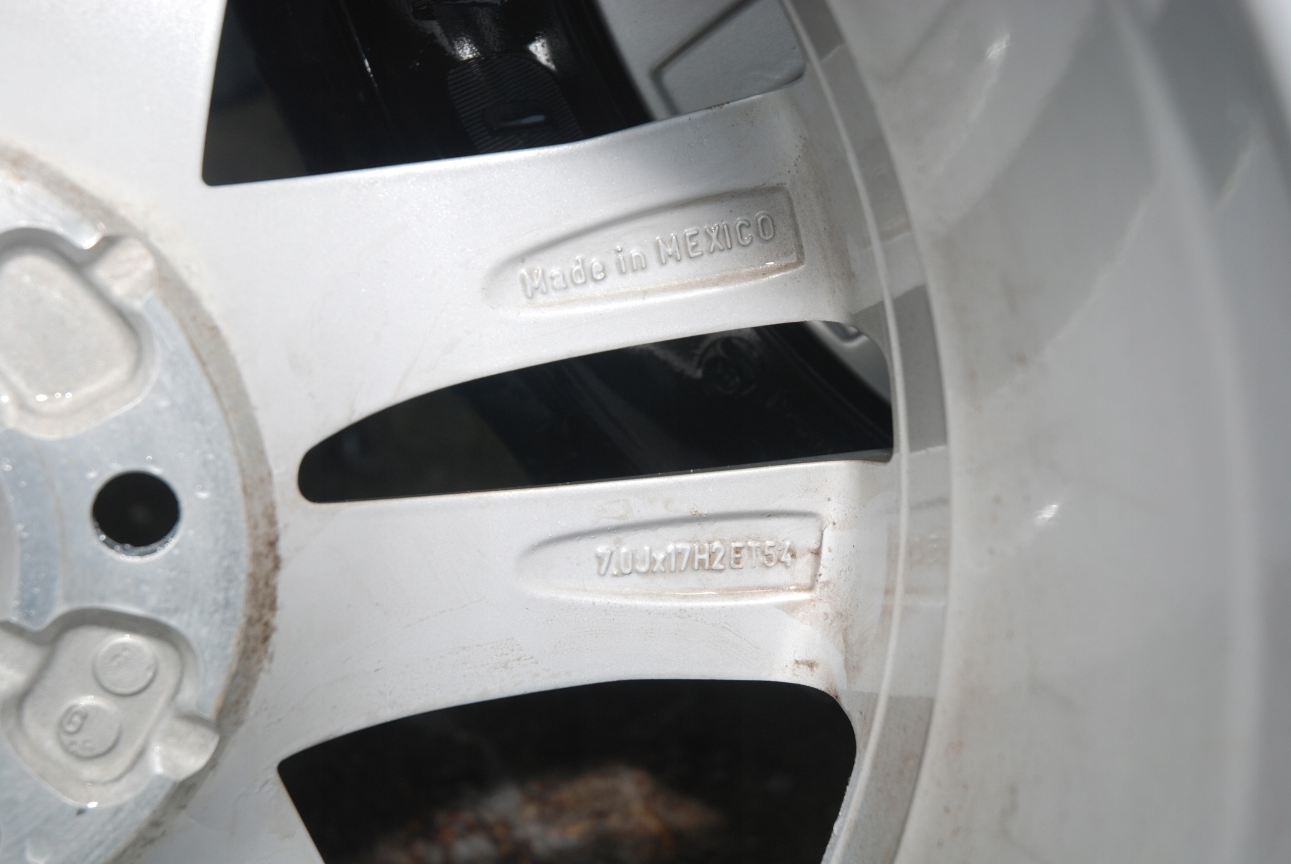 VW JETTA 5C6 KOŁA FELGI ORYGINAŁ 5C0601025 Odsadzenie (ET) 54