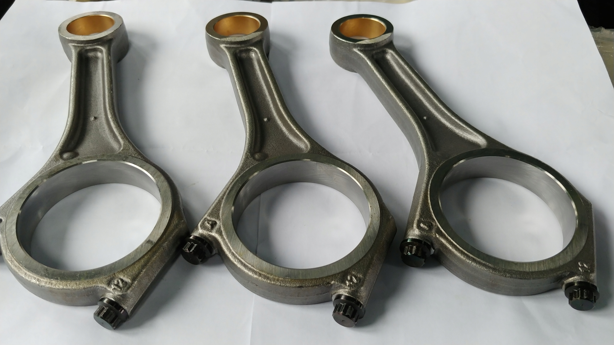 Korbowód 3,0 306dt TDV6 Land Rover Discovery V Producent części Inny