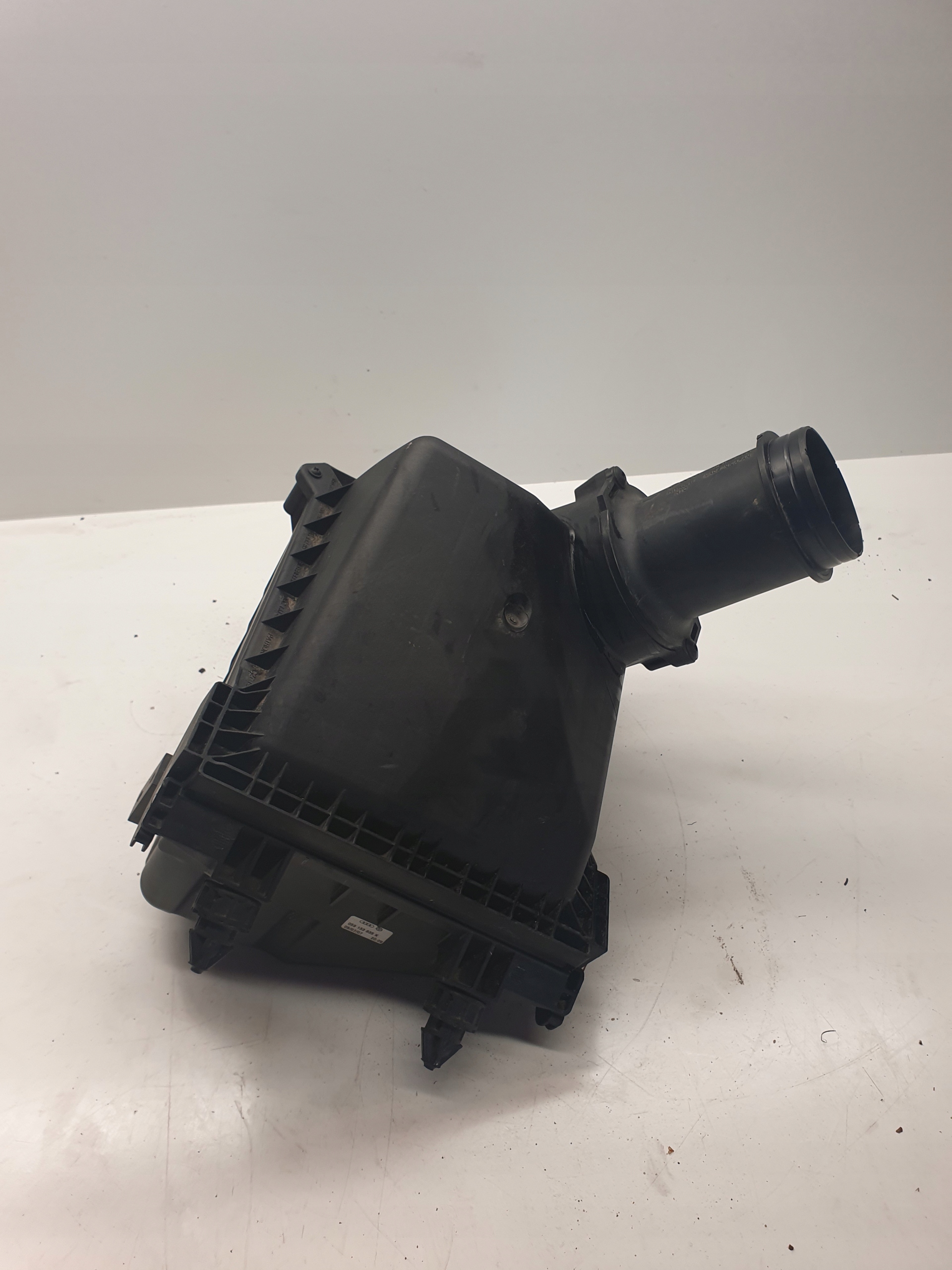 cover of a filter, air A4 B7 2,7 3,0 059133835K