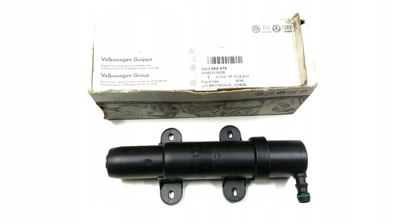 3U0955979 - НАСОС ОМЫВАТЕЛЯ ФАРЫ SKODA SUPERB И 01-08