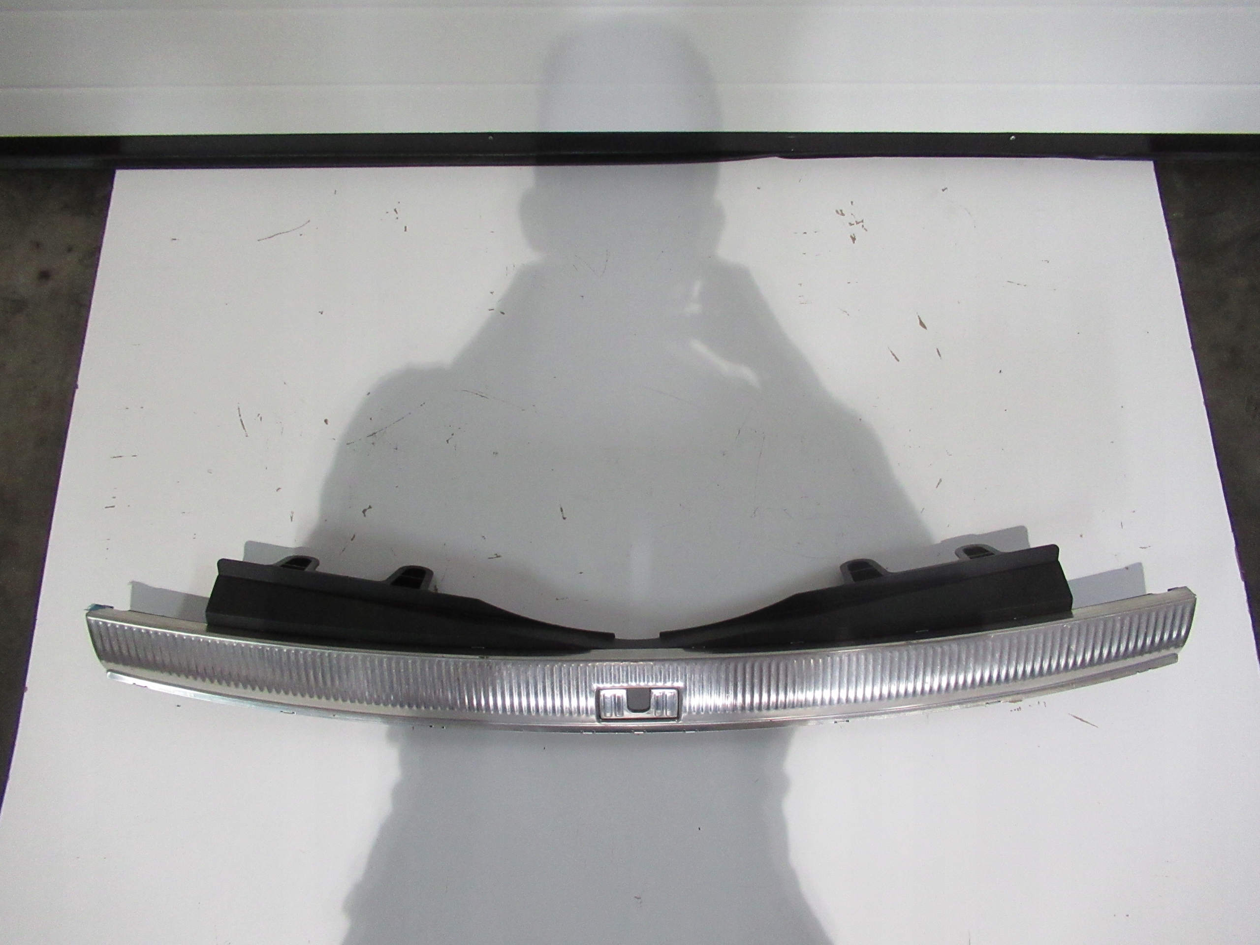 OSŁONA PROGU BAGAŻNIKA AUDI Q7 CHROM 4L0864483