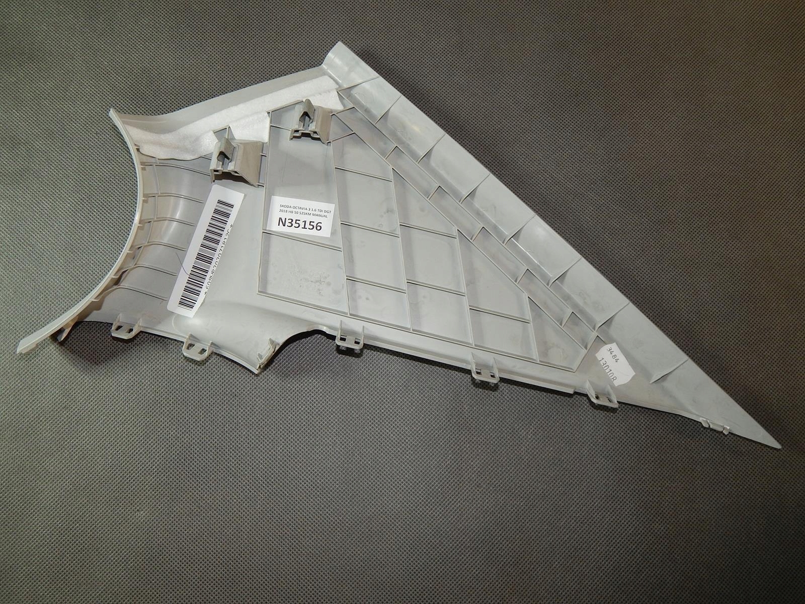 SKODA OCTAVIA cover SLUPKA left 5E5867287