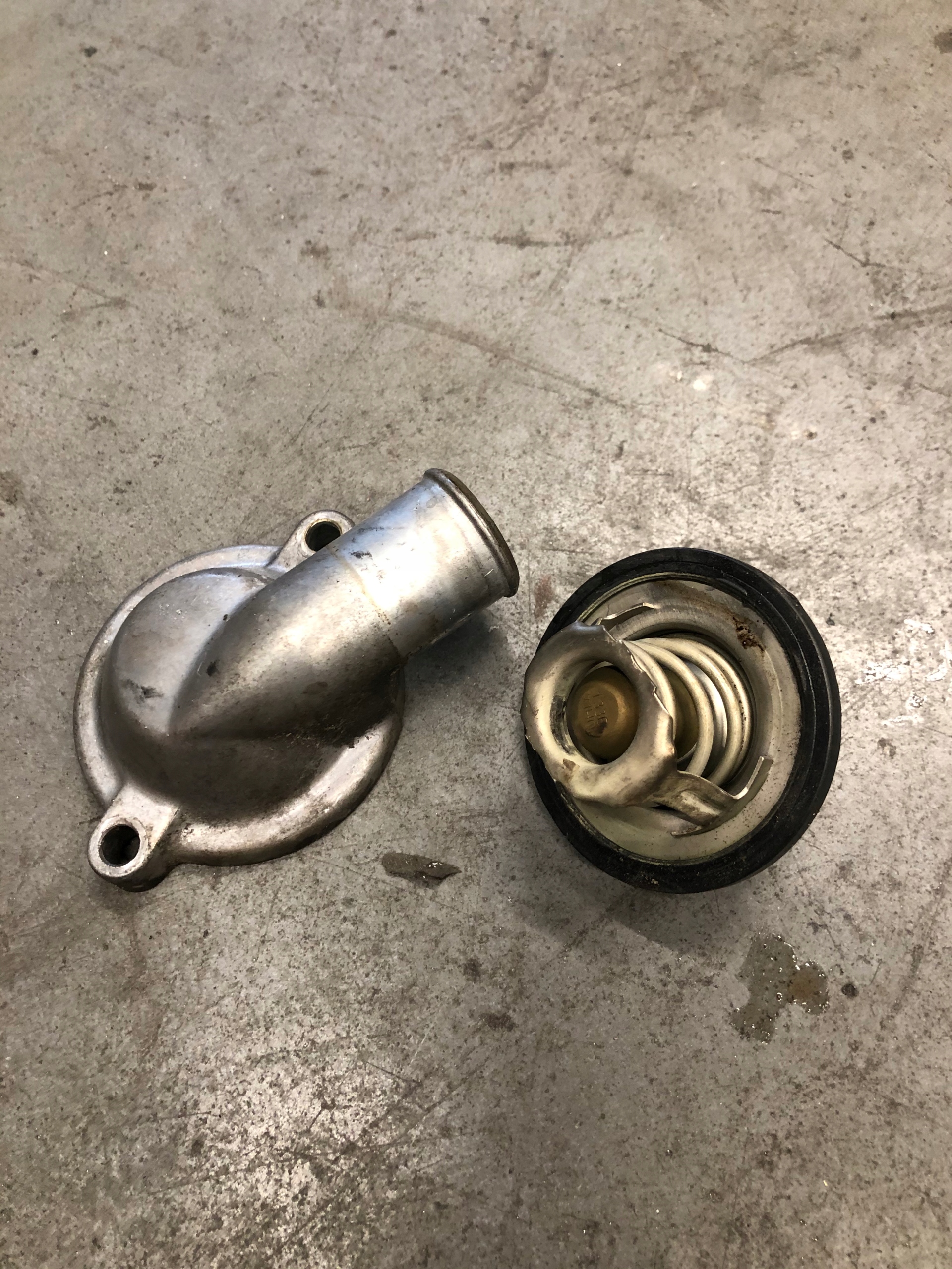 TERMOSTAT - Triumph Tiger 800 2010-2014