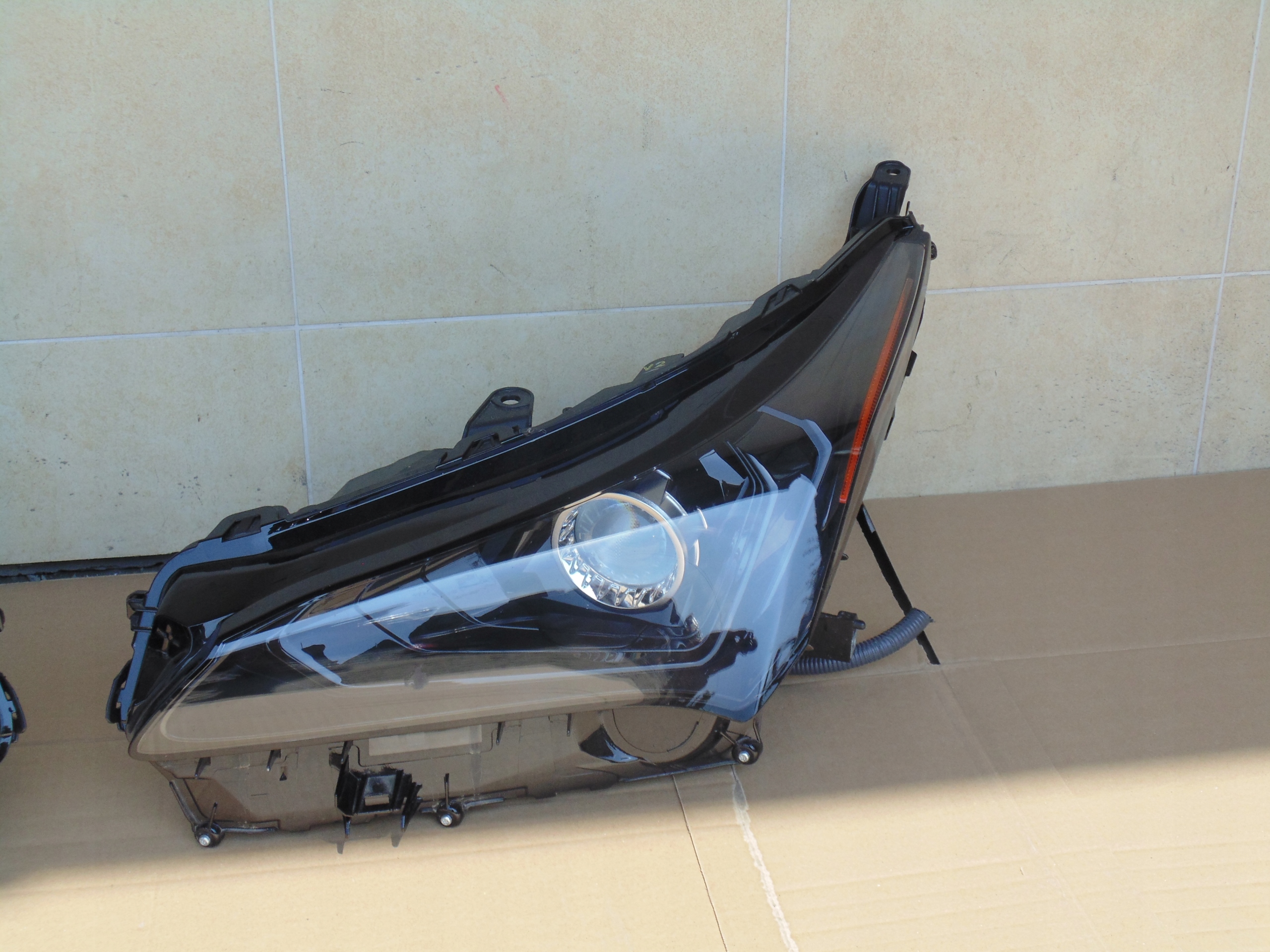 LAMPA LAMPY LEWA PRAWA LED LEXUS NX300 LIFT 2018 Typ samochodu 4x4/SUV Samochody osobowe