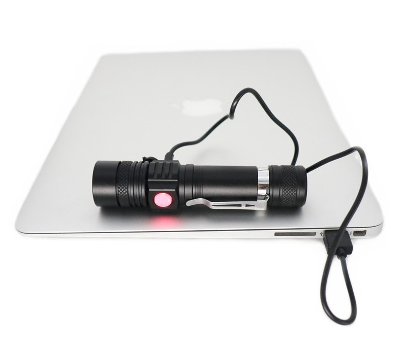 MOCNA LATARKA TAKTYCZNA Cree XP-L V6 ZOOM ZESTAW Model v6