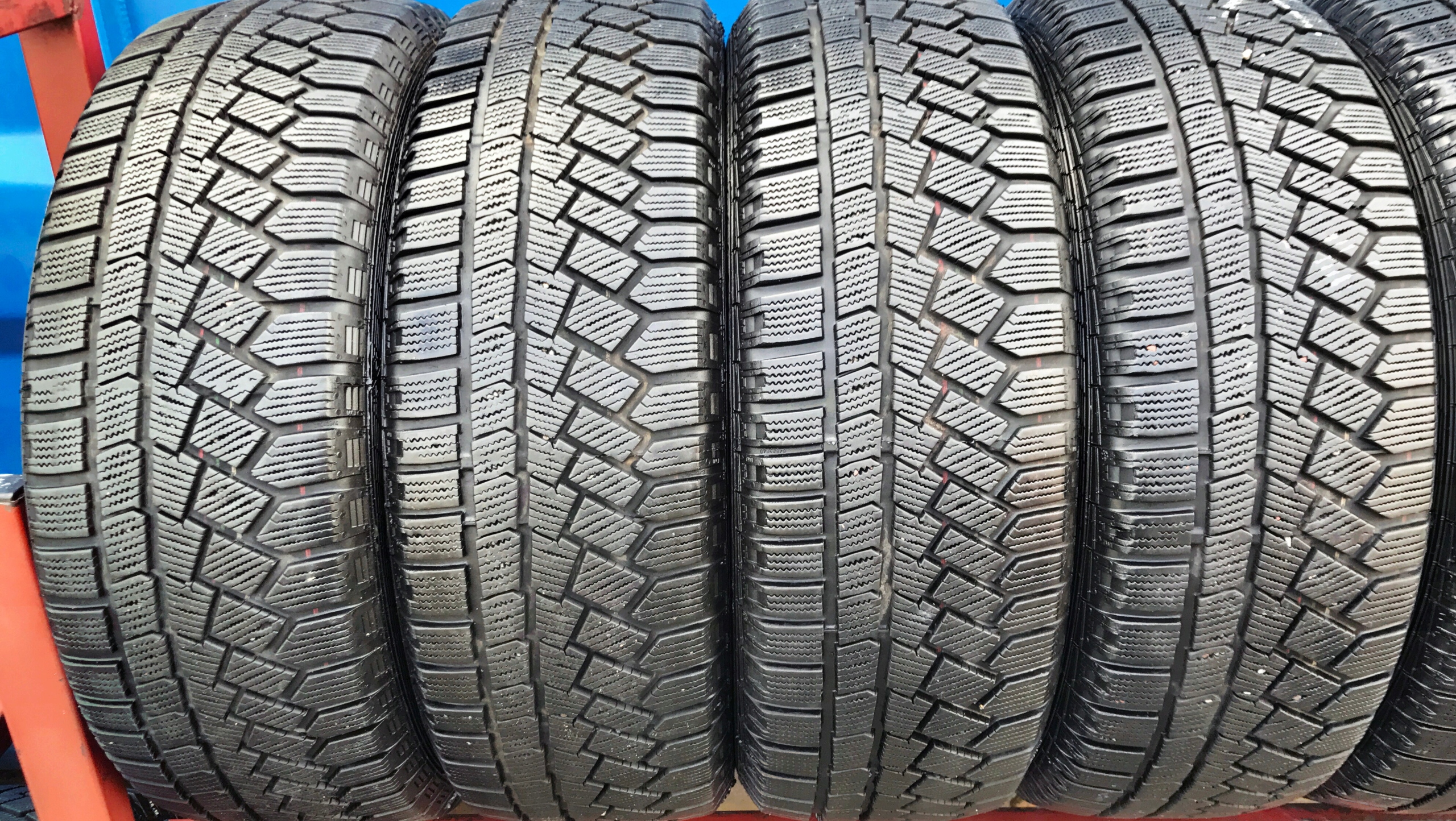 4x 215/65R16 GISLAVED SOFT FROST 200 102T ZIMA