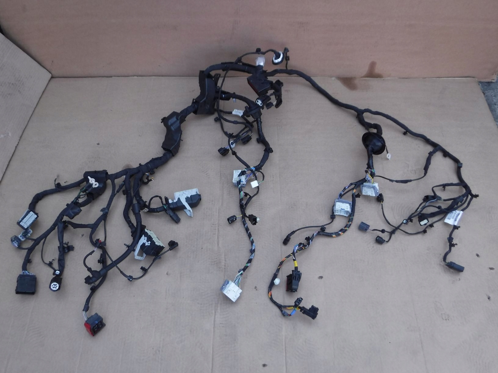 УСТАНОВКА КАМЕРИ FORD FOCUS MK4 1.5 TDCI АВТОМАТ