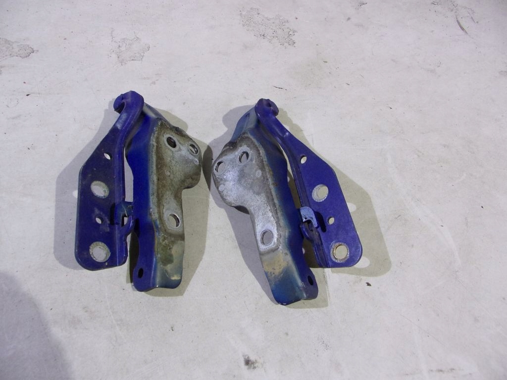 SsangYong Actyon 05- bonnet hinges przedniej
