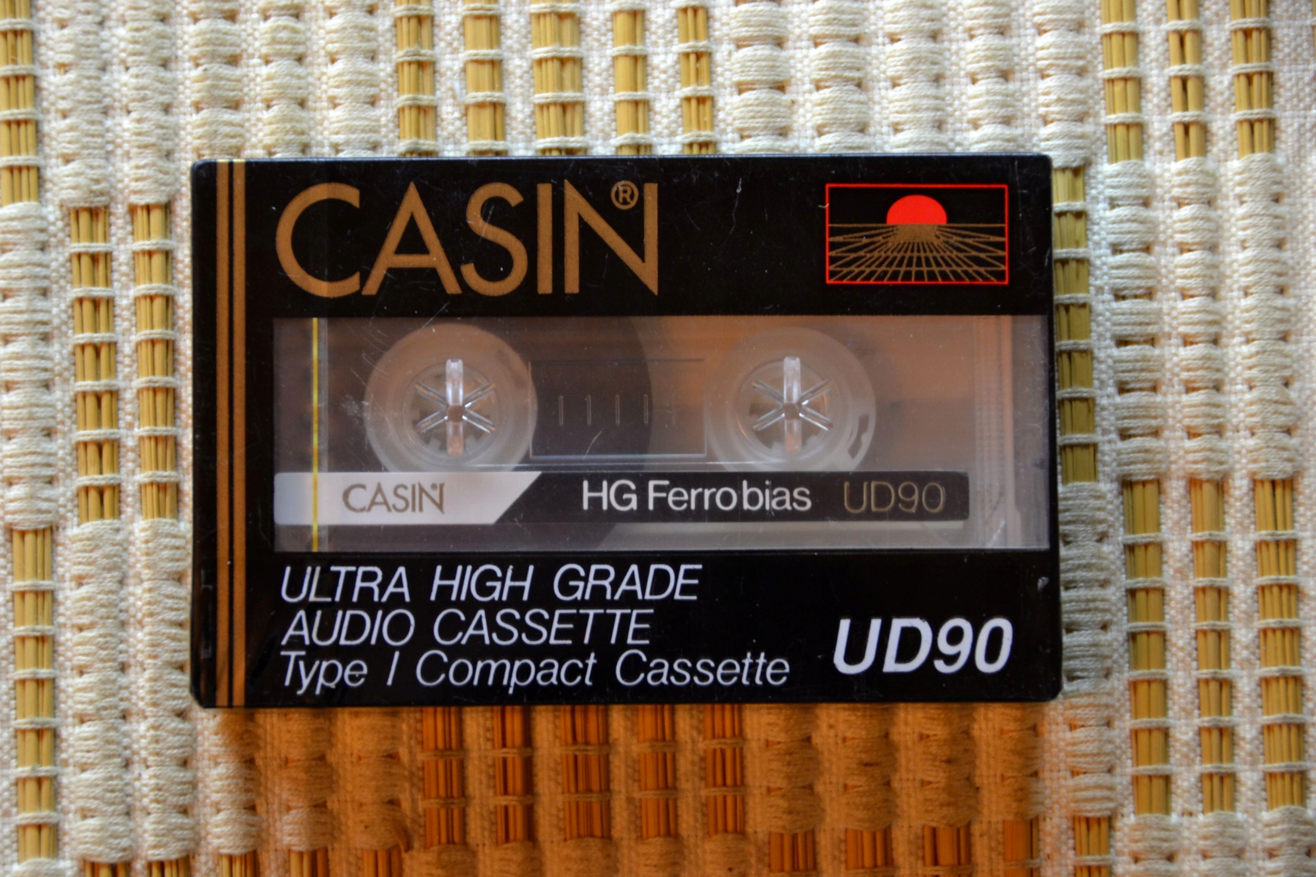 Hitachi c-90 1968. уд 90. Silicon power ud80 sp500gbp34ud8005. Hitachi dl90 аудиокассета. уд 90.