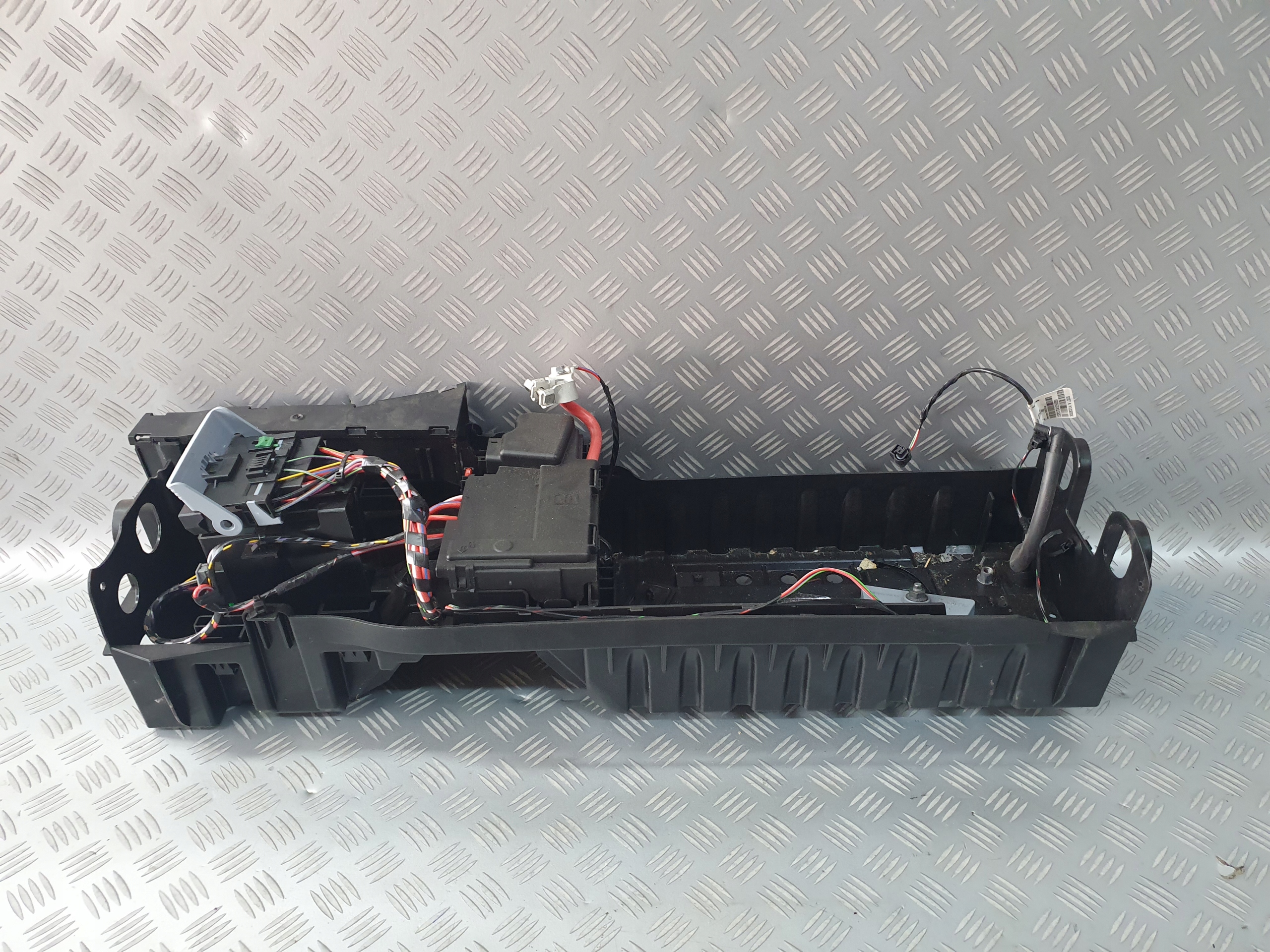 КОРПУС АККУМУЛЯТОРНОЙ БАТАРЕИ ASTRA K 39014514