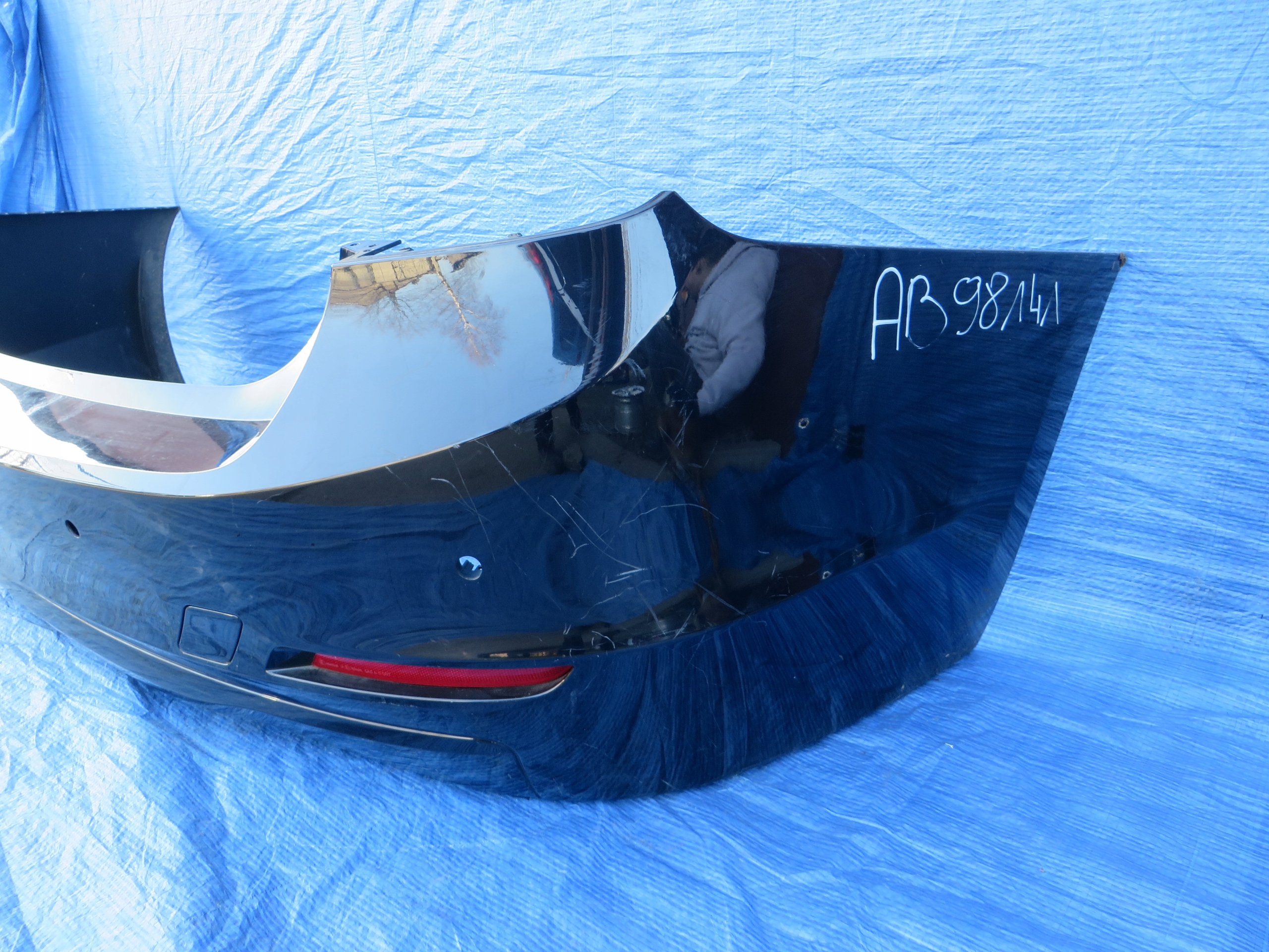 BMW 3 F30 ZDERZAK TYLNY TYŁ SEDAN Strona zabudowy tył