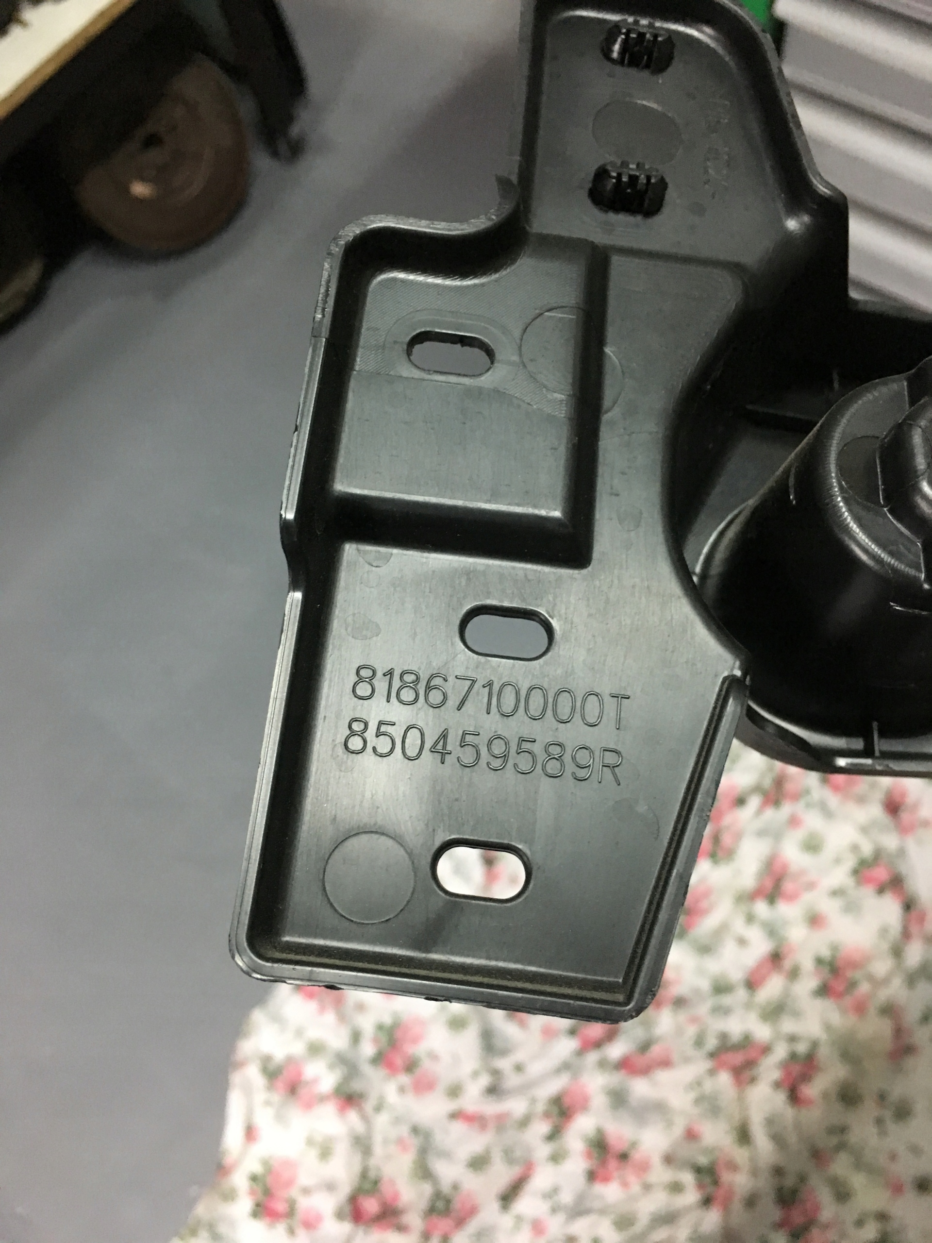 RENAULT TALISMAN SEDAN RIGHT HOLDER BUMPER REAR PART