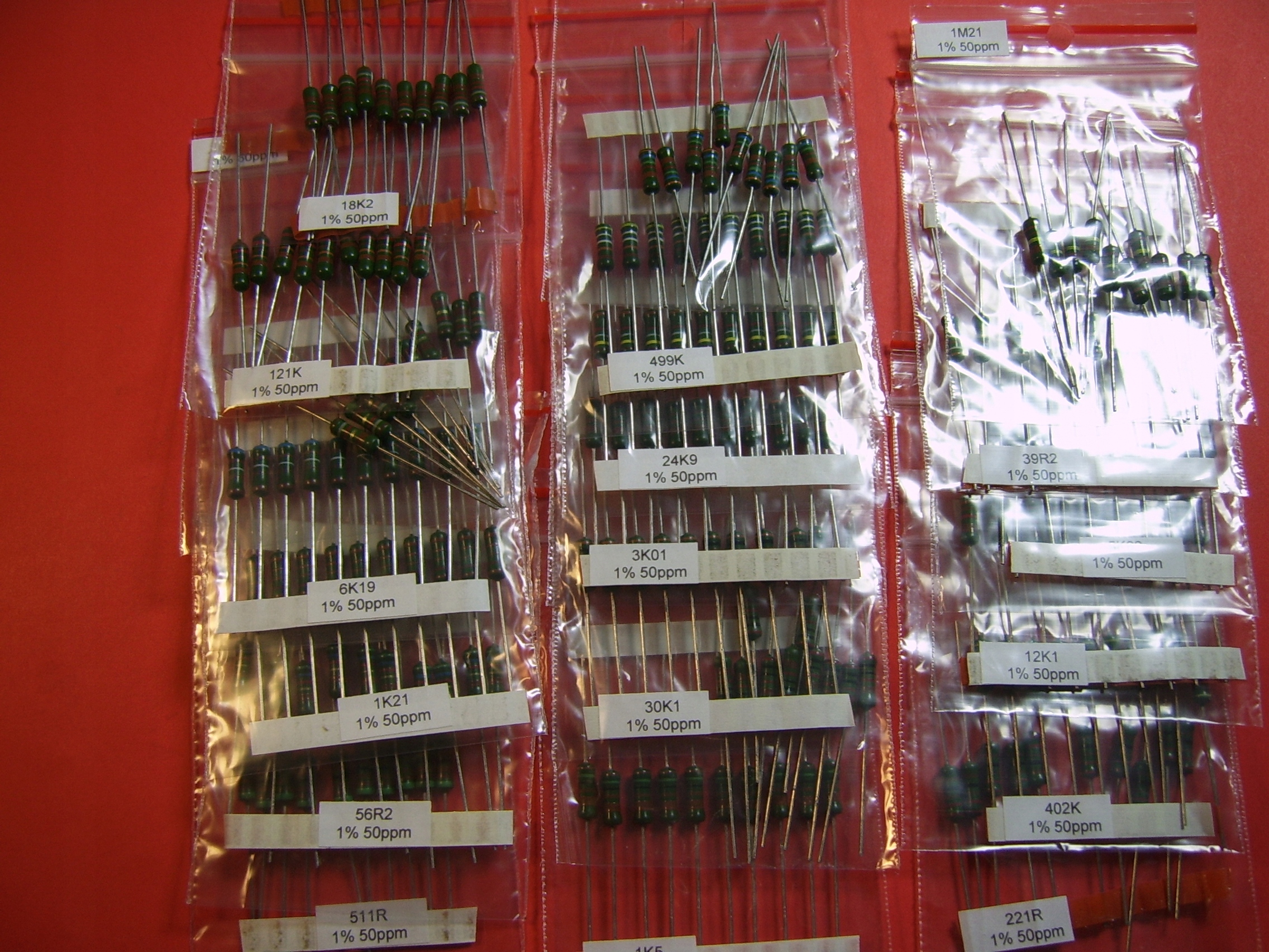 [200szt] Zestaw rezystorów 1W 1% SMA0411 Low Noise